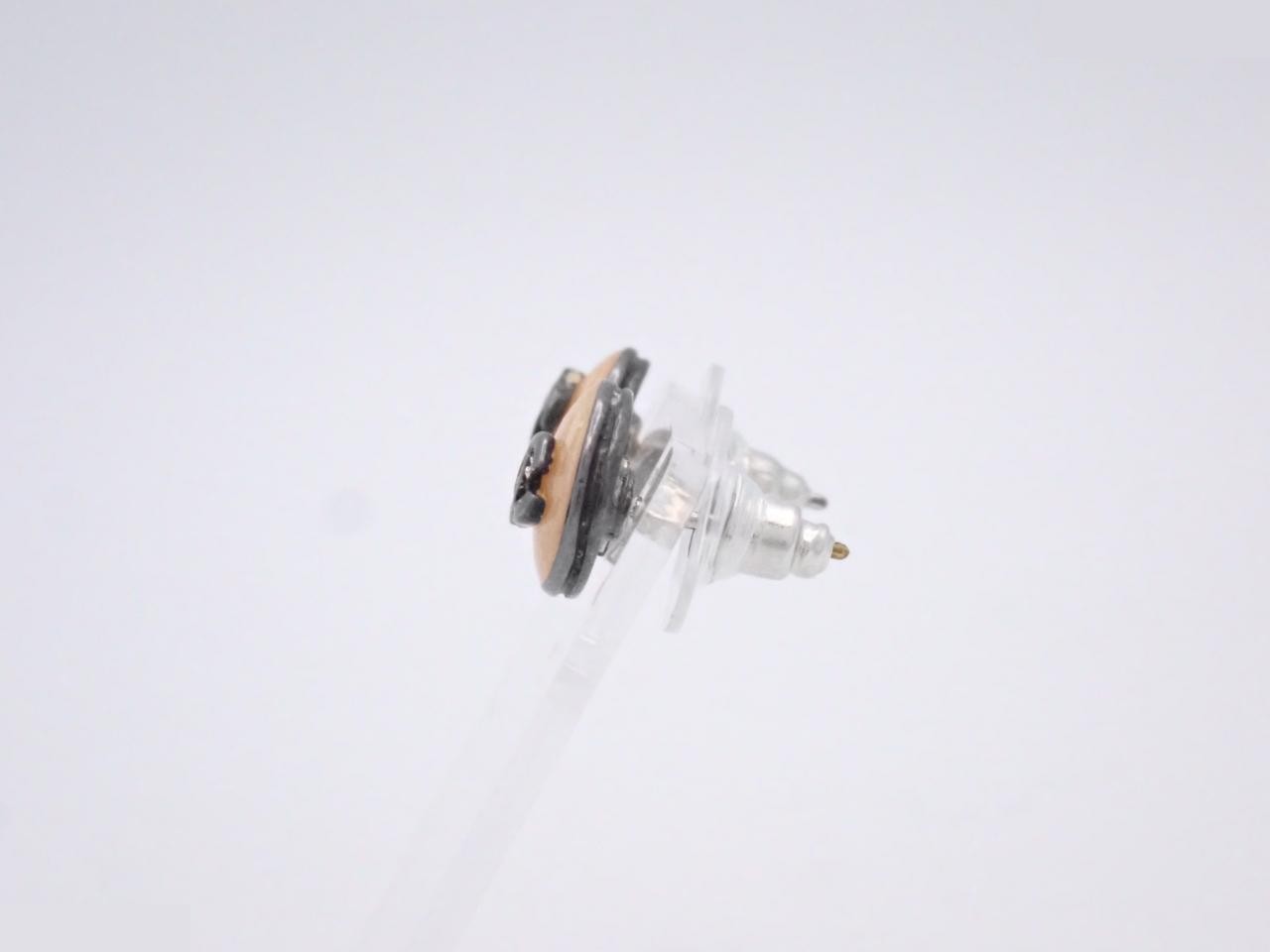 Earrings (with comment) — view 3