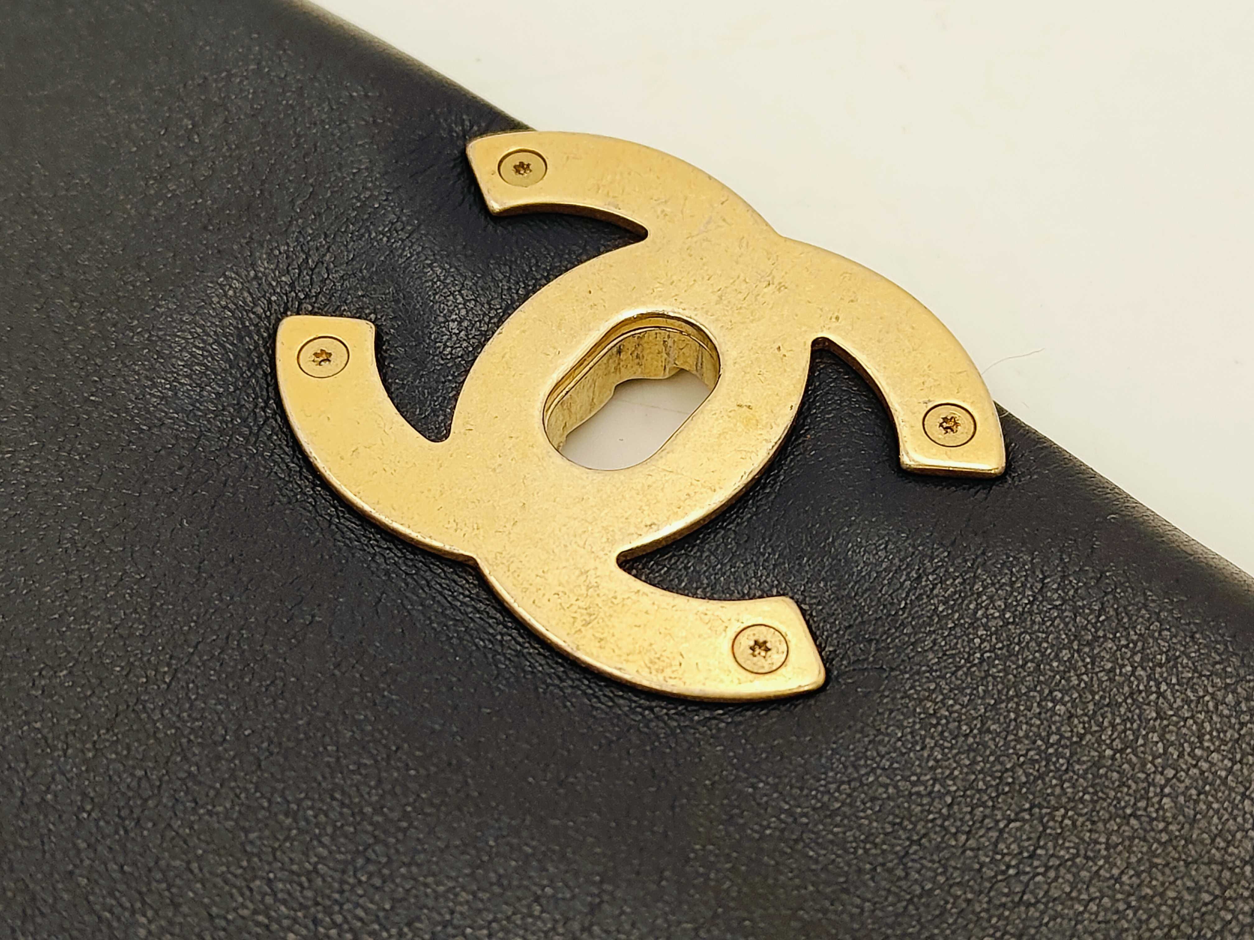 19 Bag, Black Quilted Lambskin, Small, Gold Hardware, Serial No. 31, with Card, Shoulder Bag — view 12