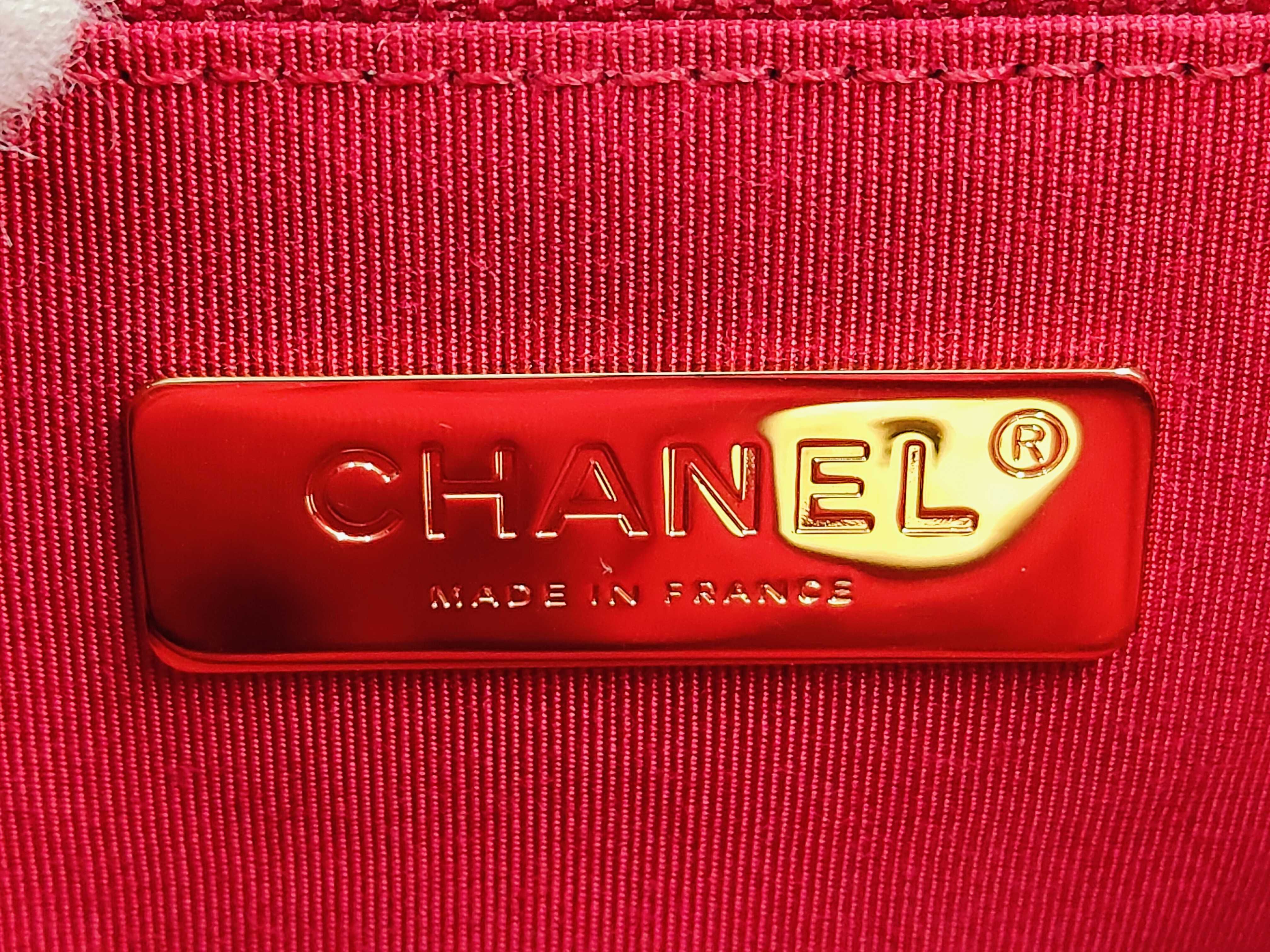 19 Bag, Black Quilted Lambskin, Small, Gold Hardware, Serial No. 31, with Card, Shoulder Bag — view 10