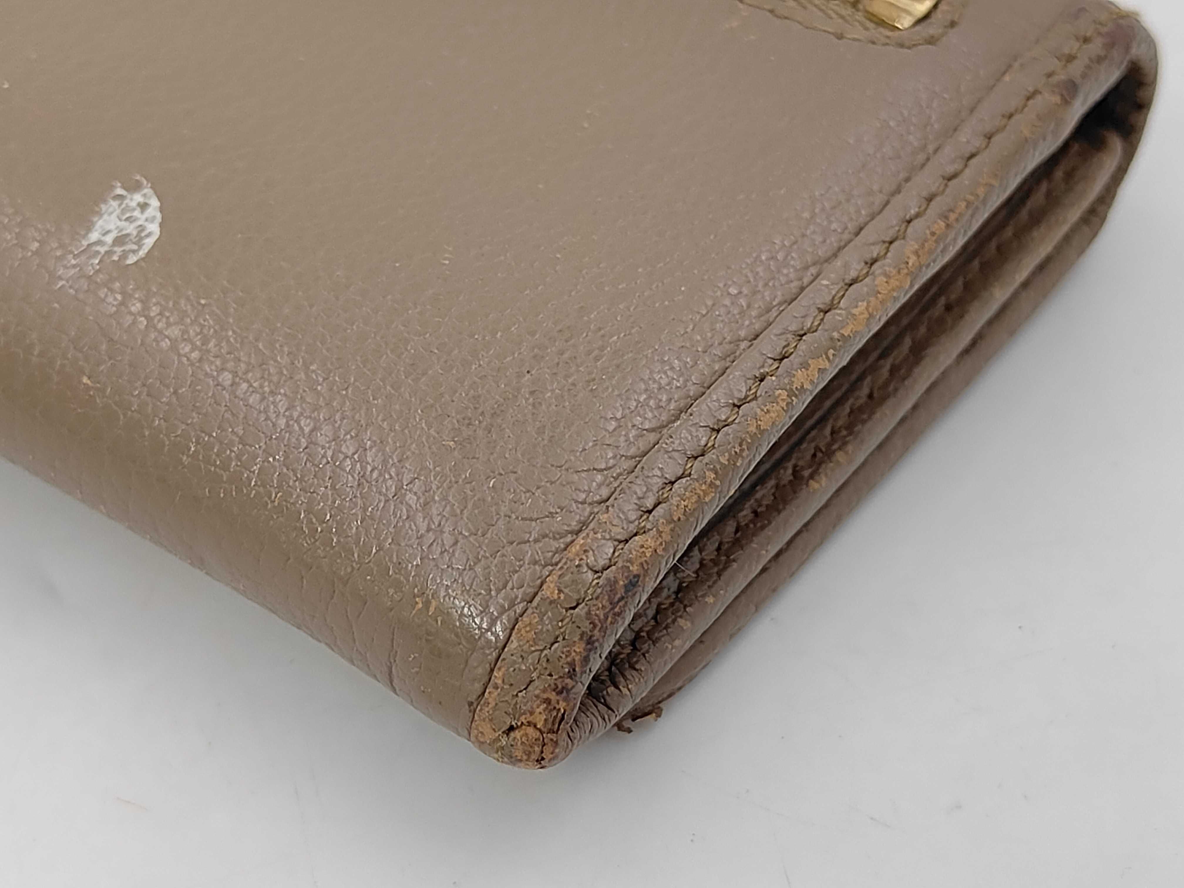 wallet — view 3