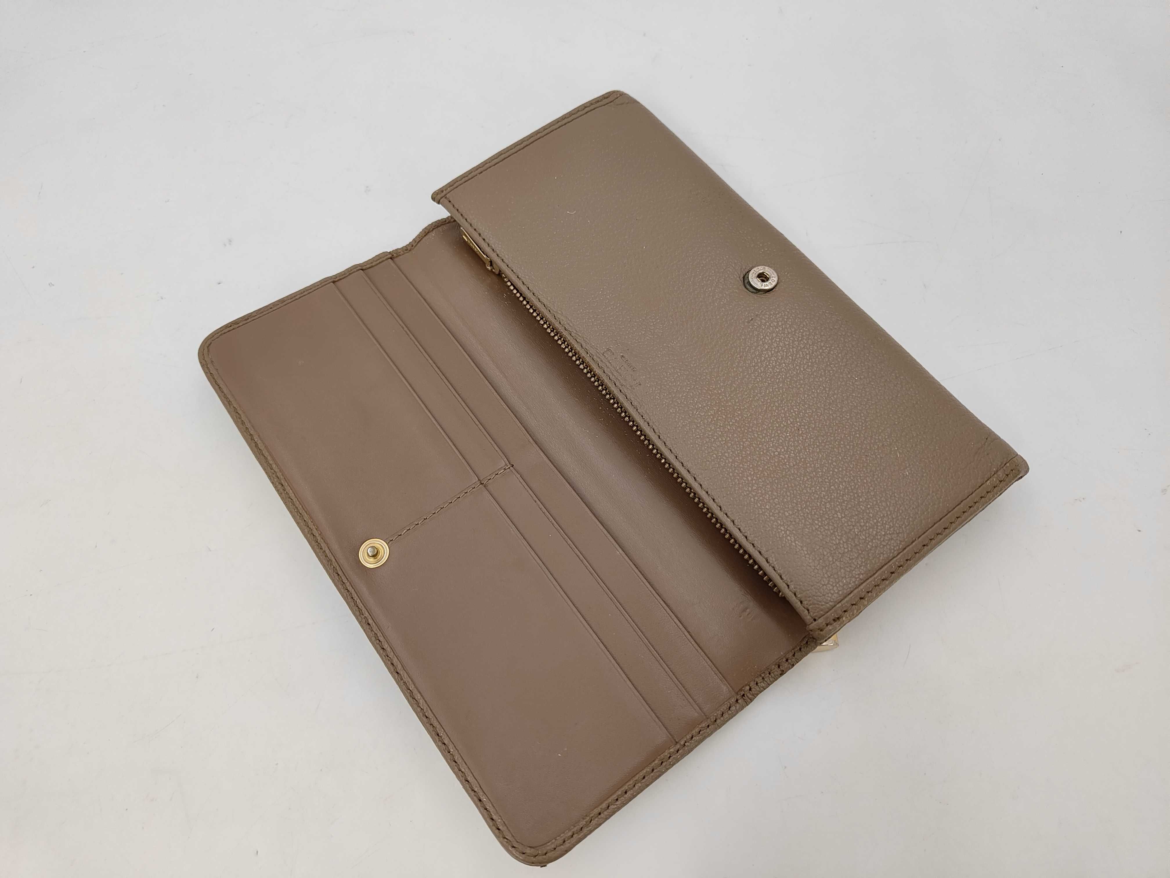 wallet — view 6
