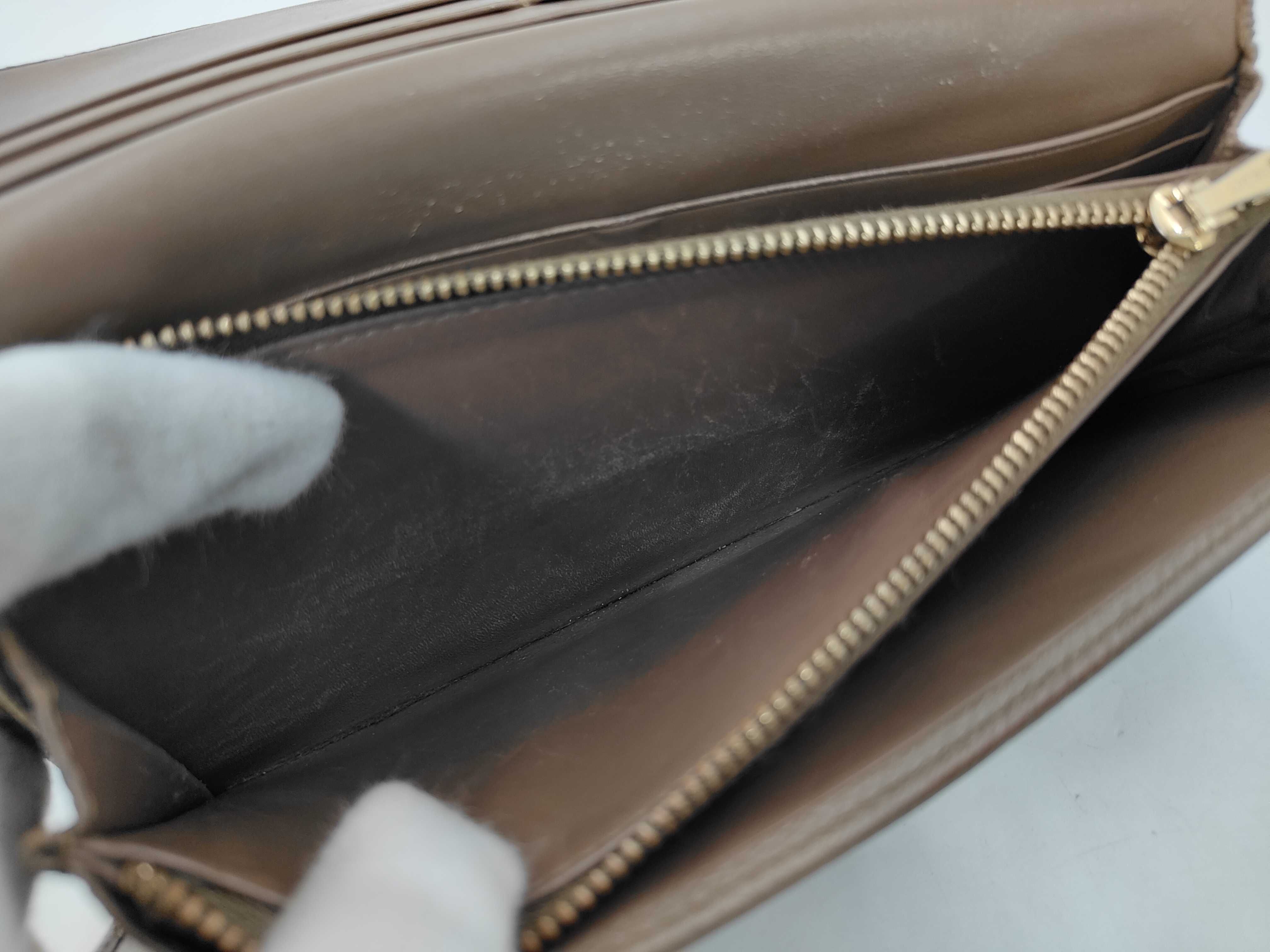 wallet — view 9
