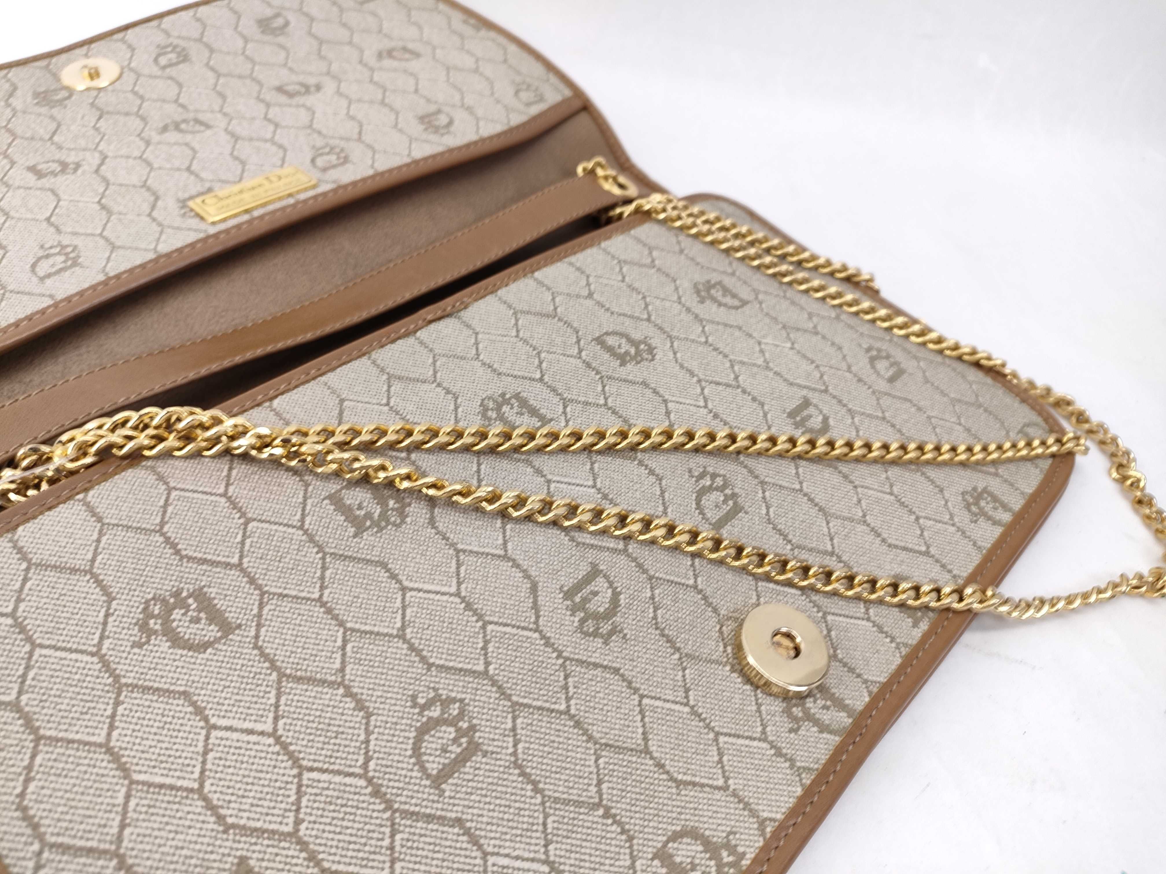 Trotter Chain Honeycomb Pattern Shoulder Bag — view 6