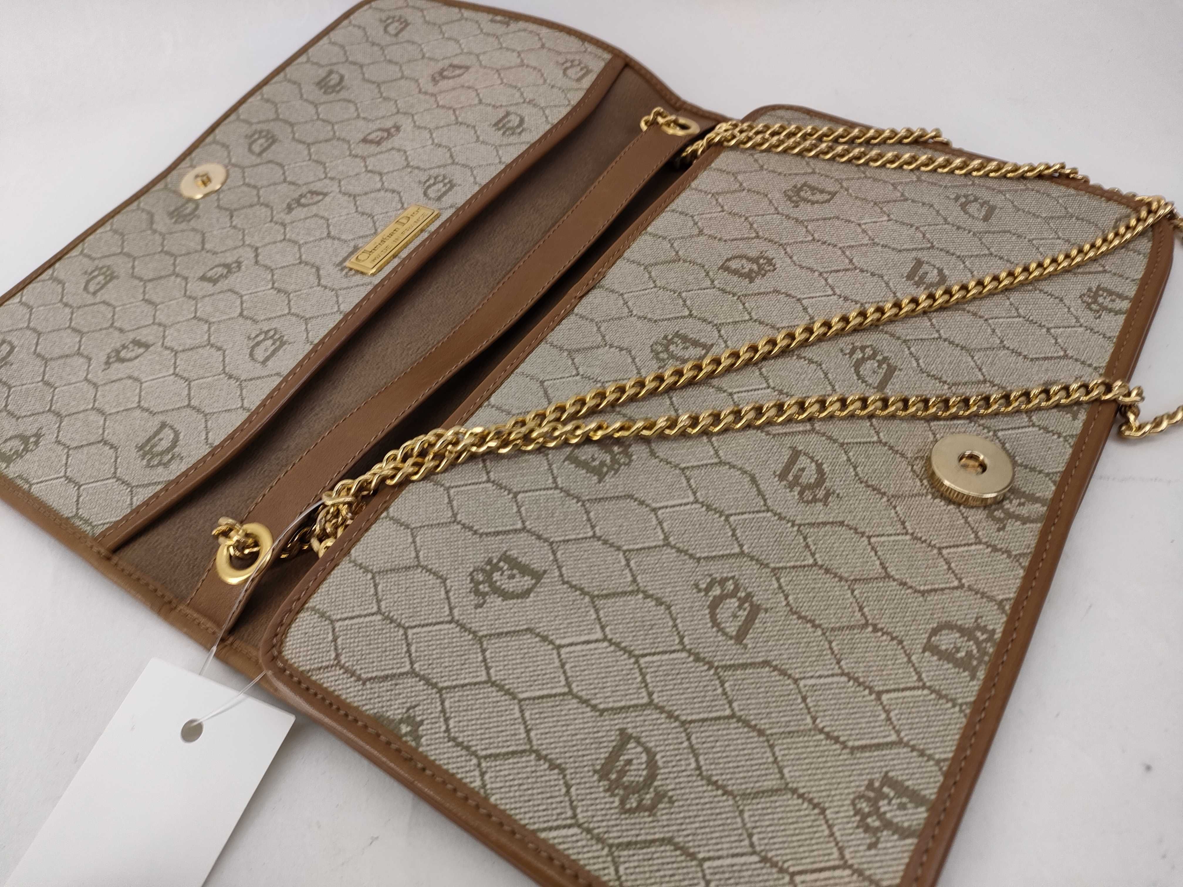 Trotter Chain Honeycomb Pattern Shoulder Bag — view 7