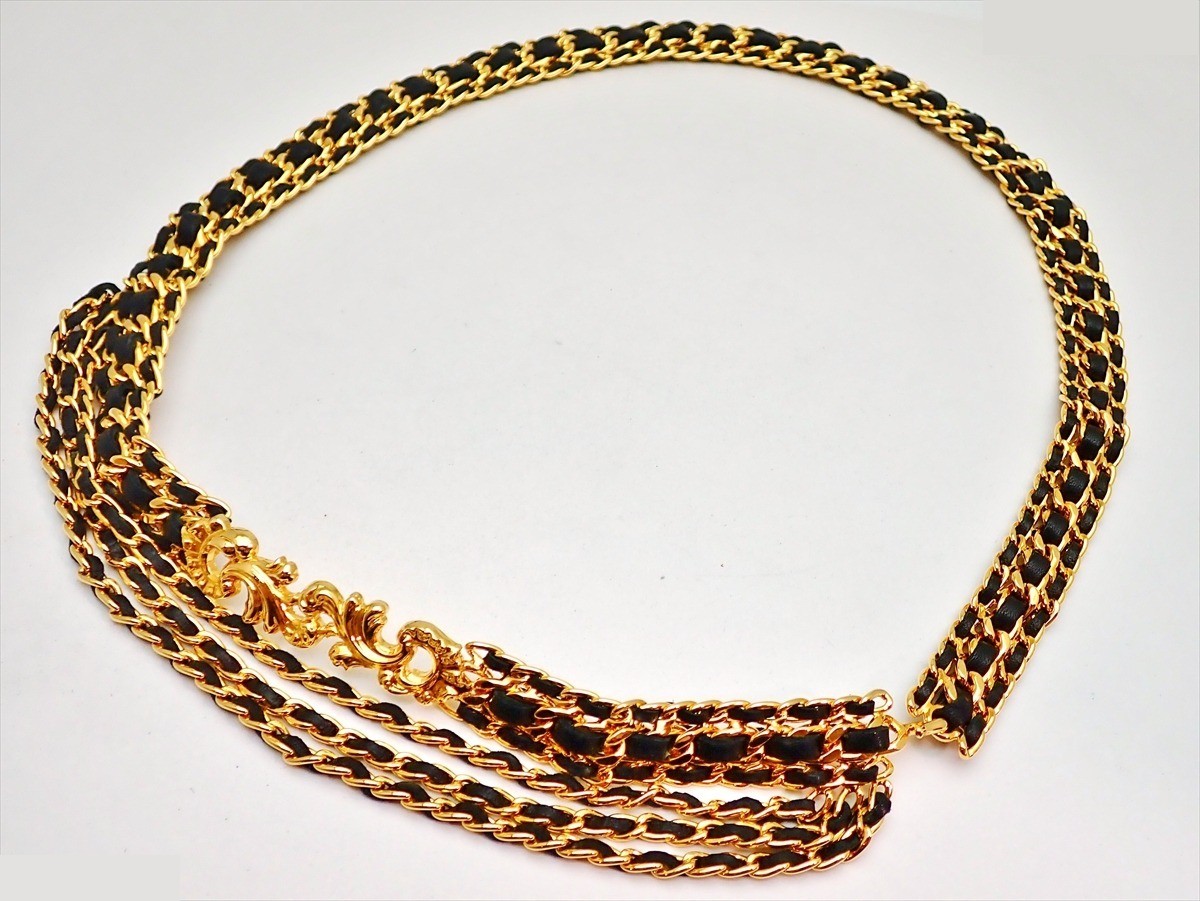 Stamped 25, Wave design, 3-strand leather chain, with box, chain length approximately 74cm. — view 2