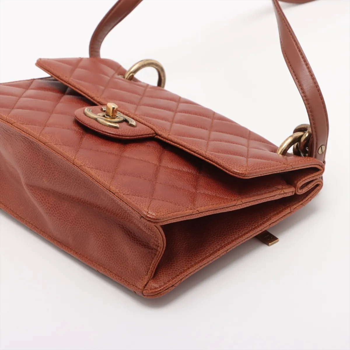 Matelasse caviar skin chain shoulder bag brown gold hardware 18580066 18th series — view 3