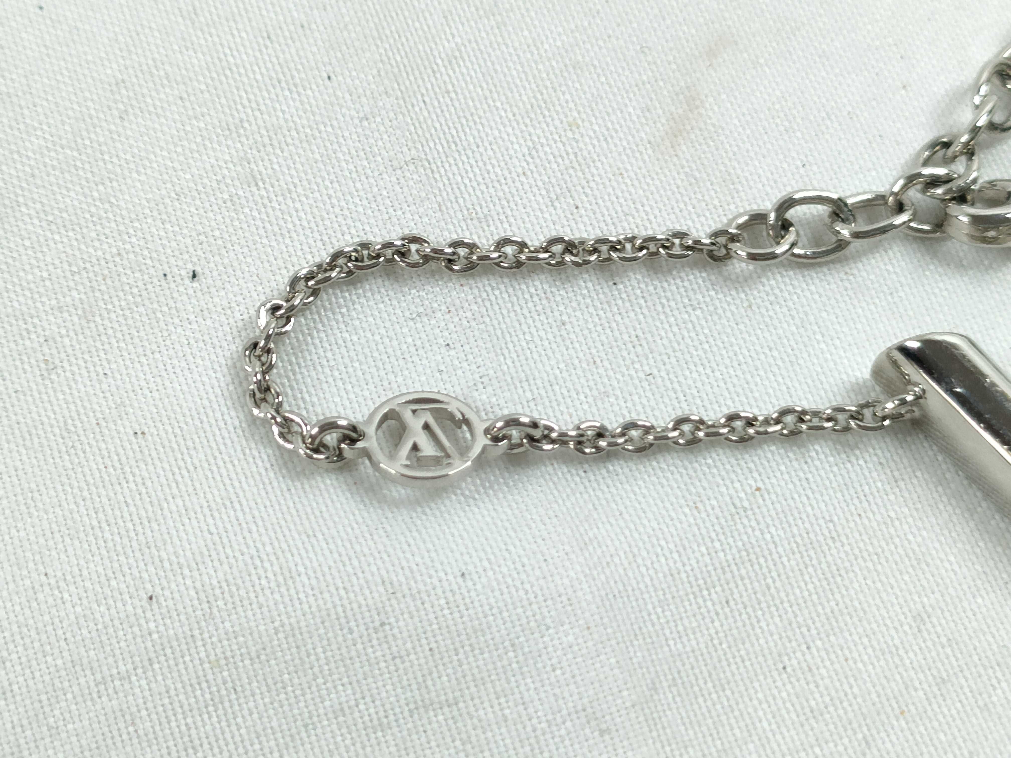 Essential V Bracelet, Silver Tone, M63198 (Bracelet/Bangle) — view 4