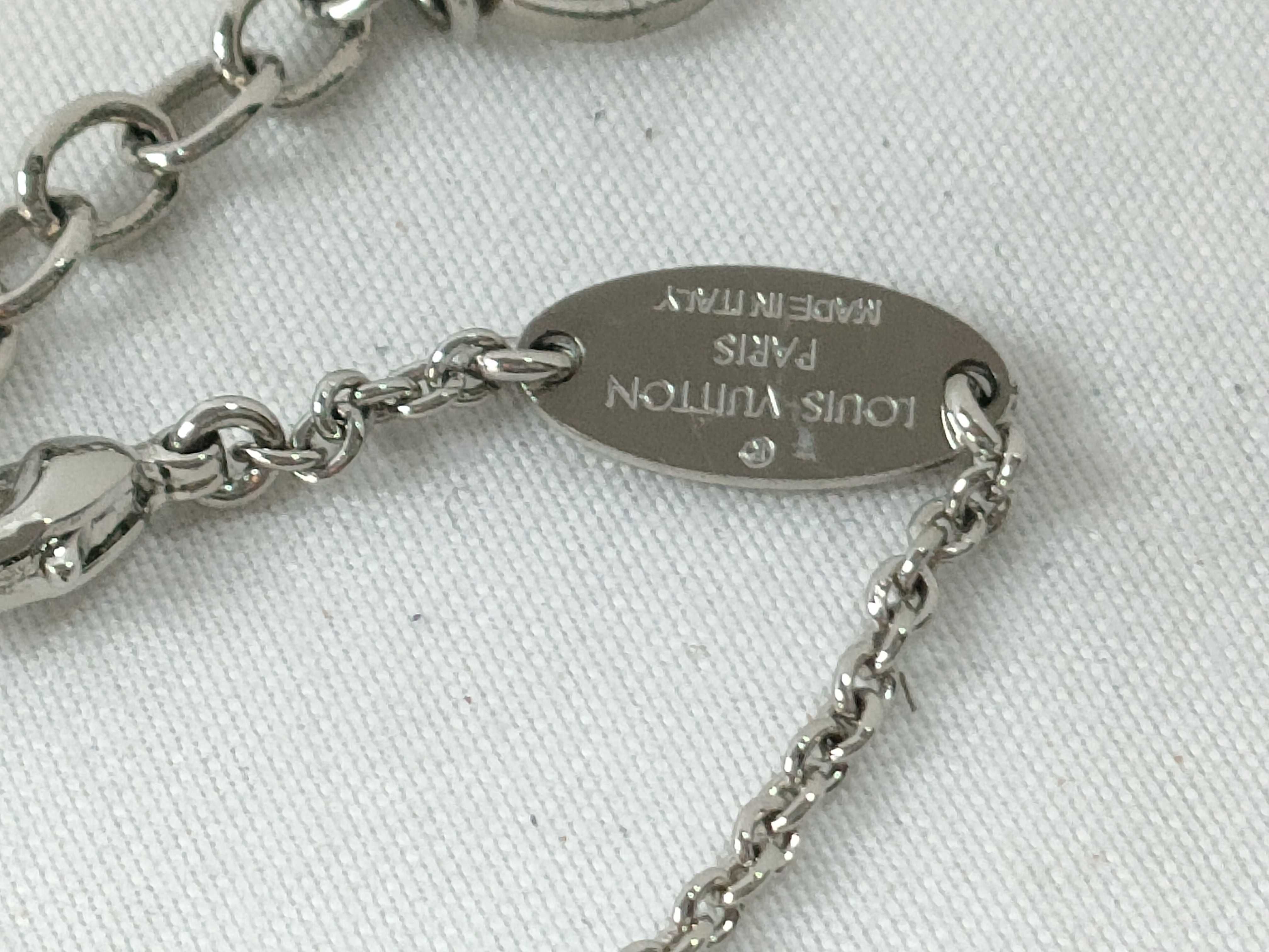 Essential V Bracelet, Silver Tone, M63198 (Bracelet/Bangle) — view 6
