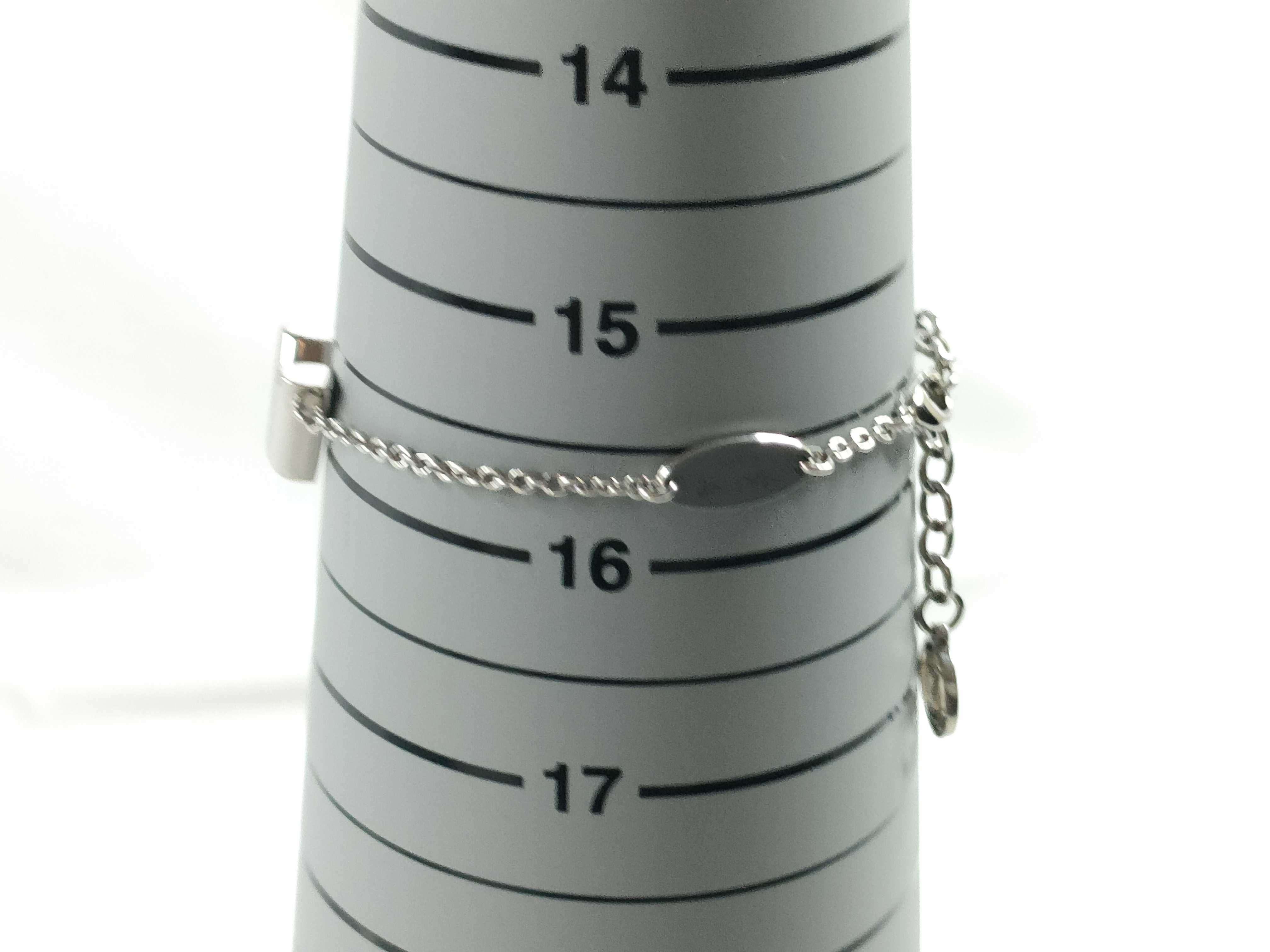 Essential V Bracelet, Silver Tone, M63198 (Bracelet/Bangle) — view 9