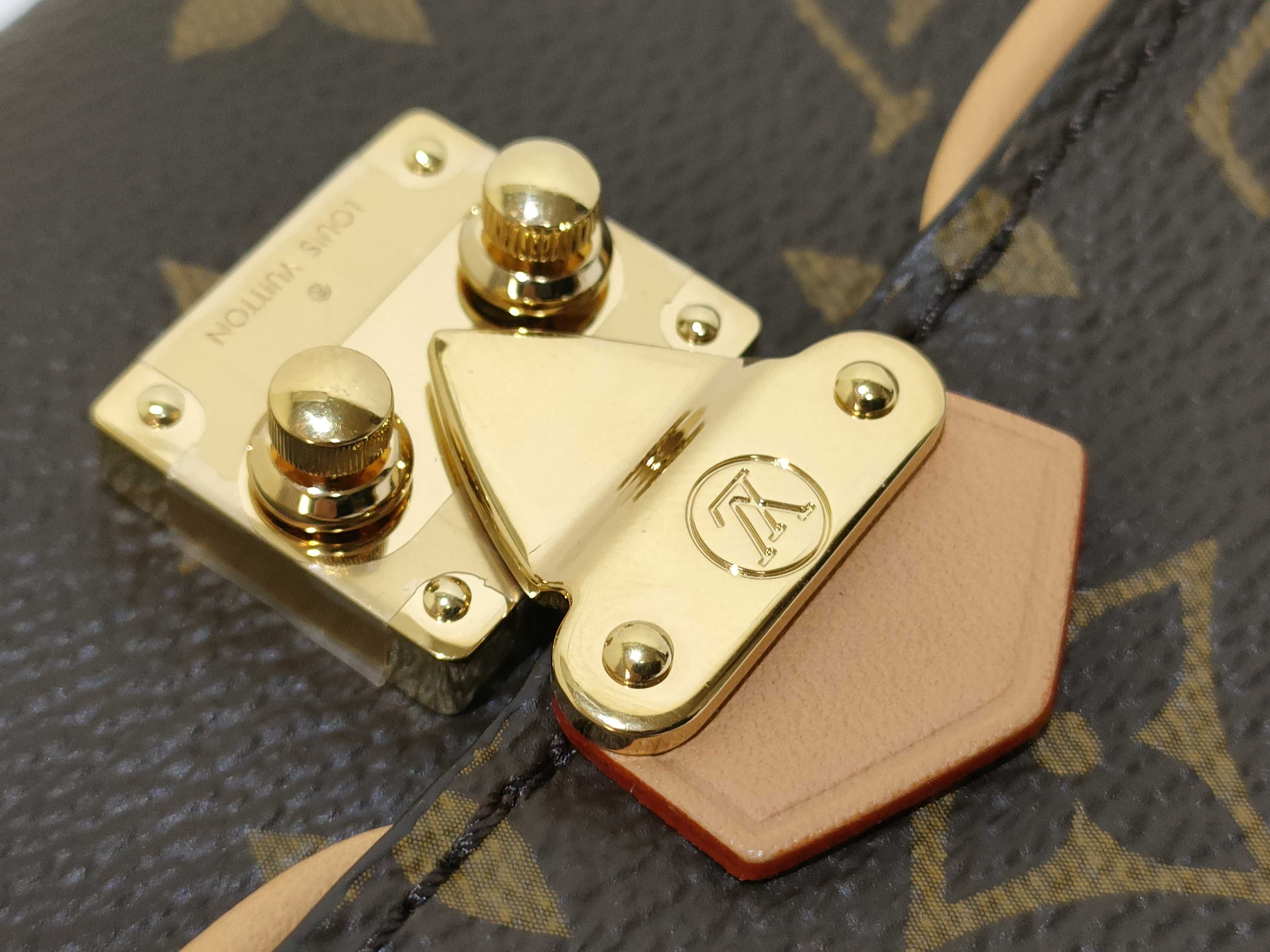 Monogram LV Pochette Camille Monogram M13566 — view 8
