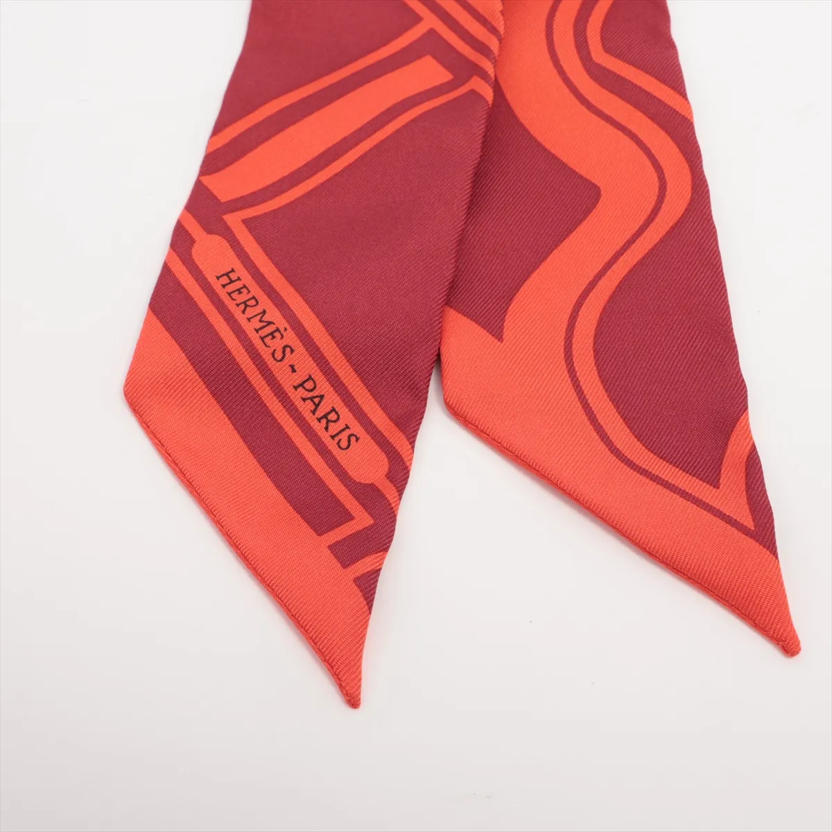 Twilly Les Coupes Tattoo Coupe Tatouage Scarf Silk Orange Thread Fuzz Thread — view 2