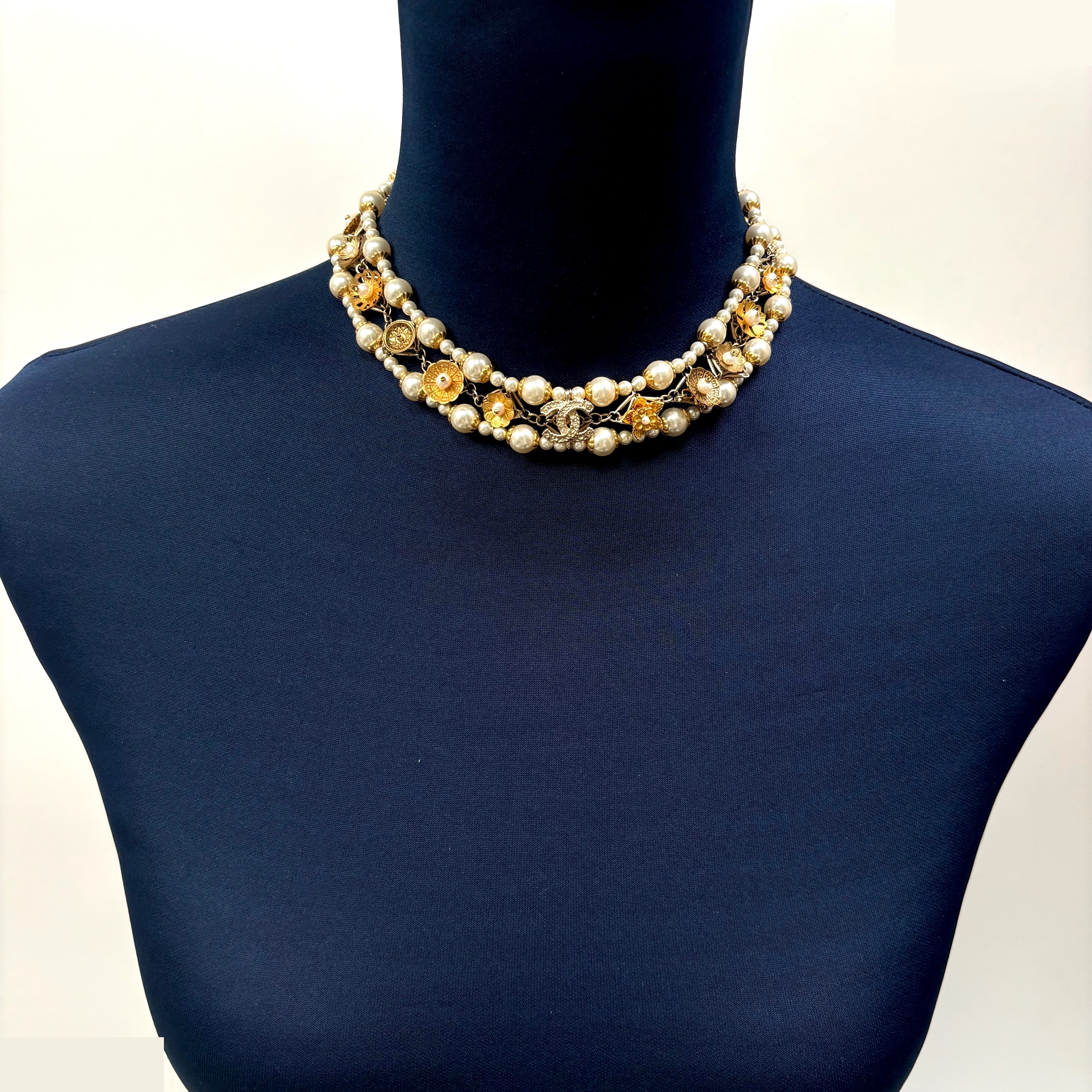 Coco Mark Pearl Choker (Precious Metal), Necklace, Pendant — view 2