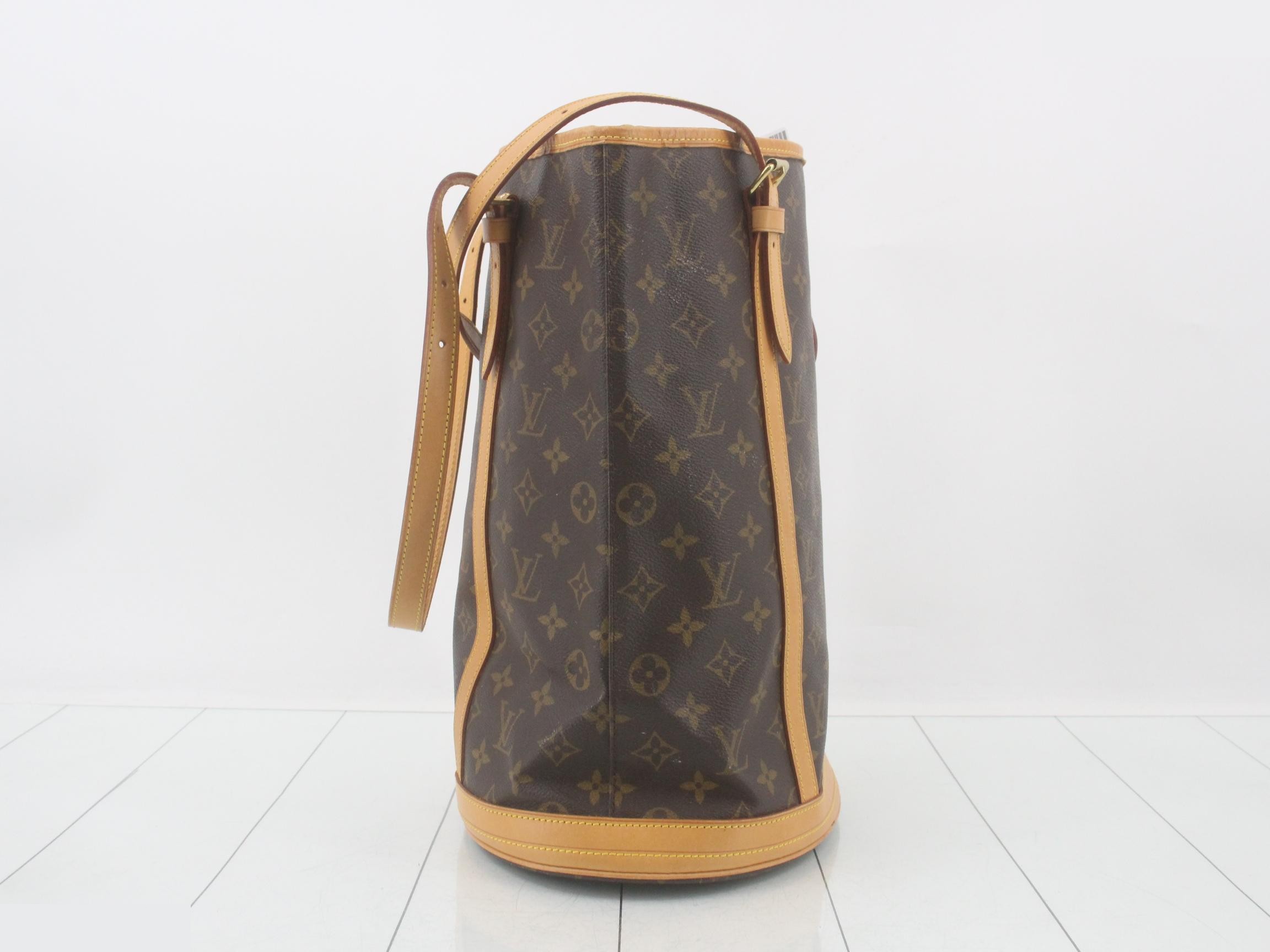 Monogram Bucket GM (with pouch) — view 4