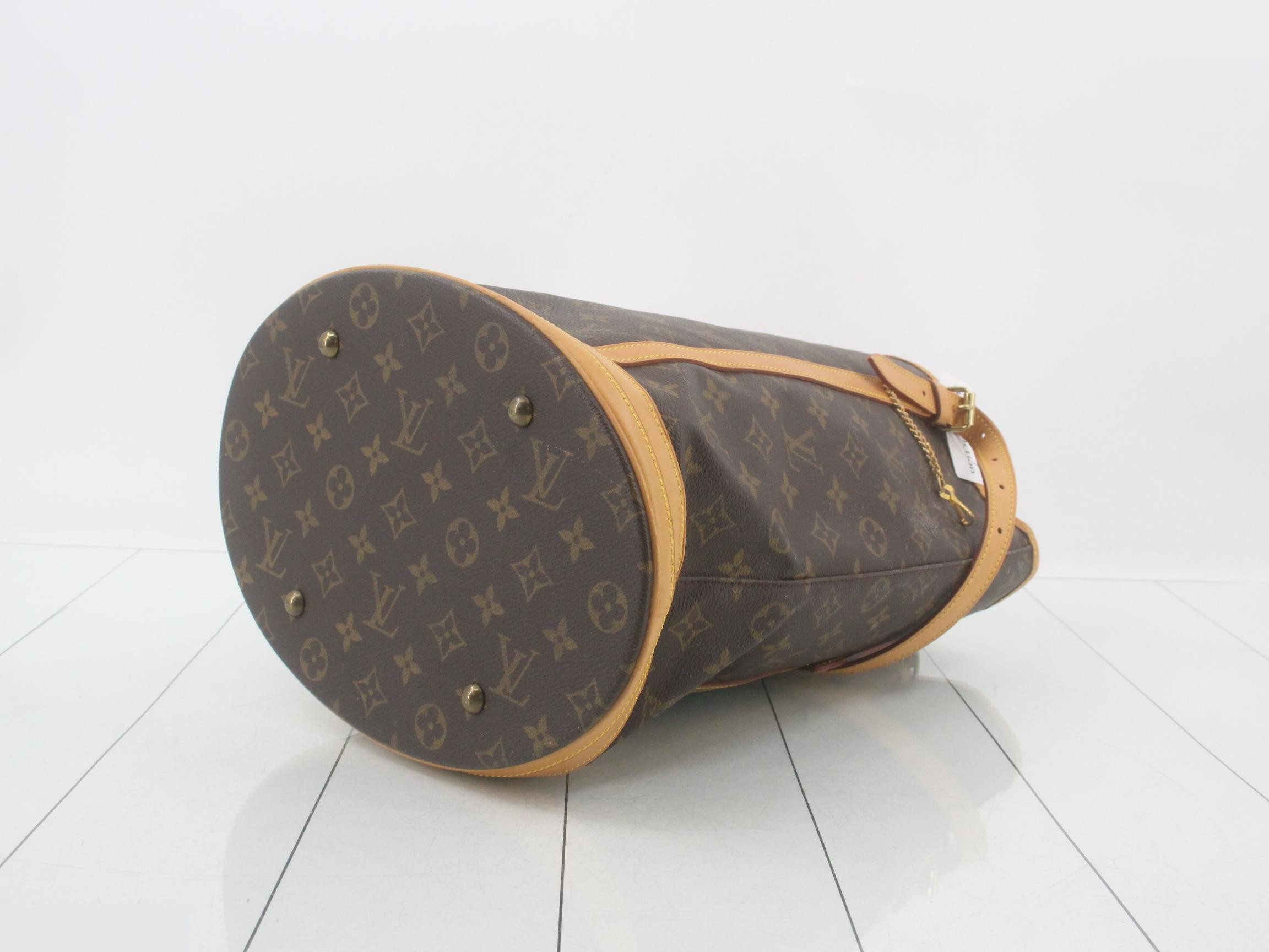 Monogram Bucket GM (with pouch) — view 6