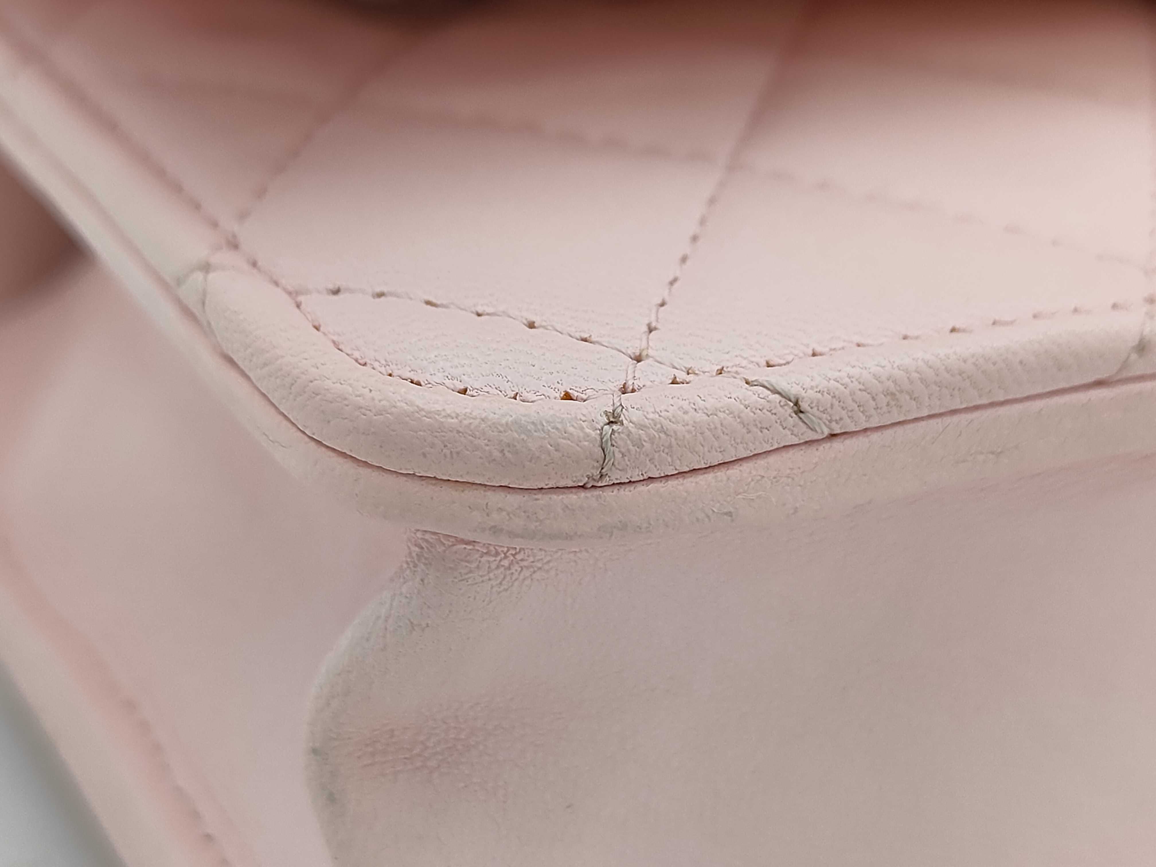 WOC Chain Shoulder Bag — view 4