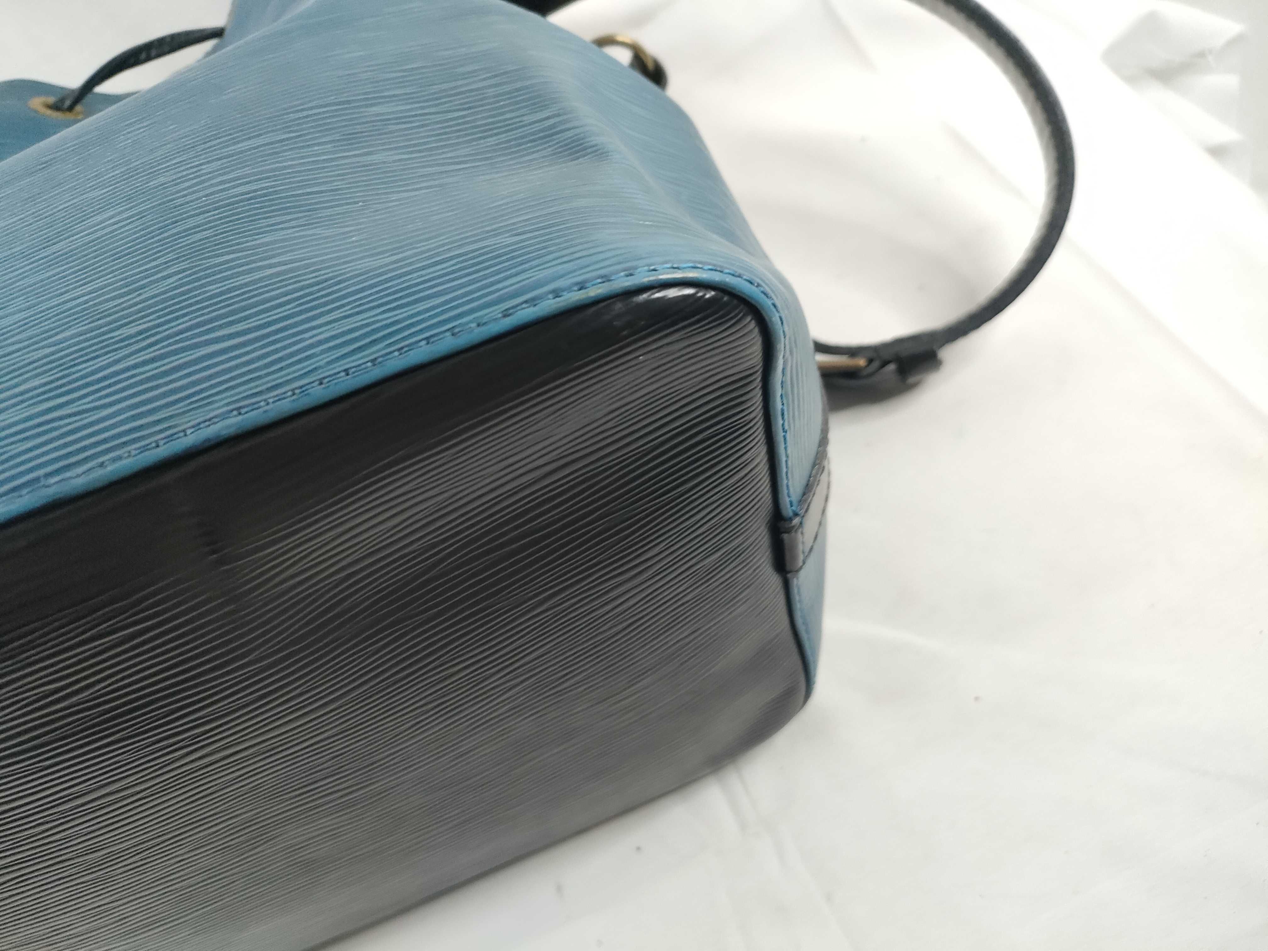 Epi Leather Petit Noé Shoulder Bag — view 5