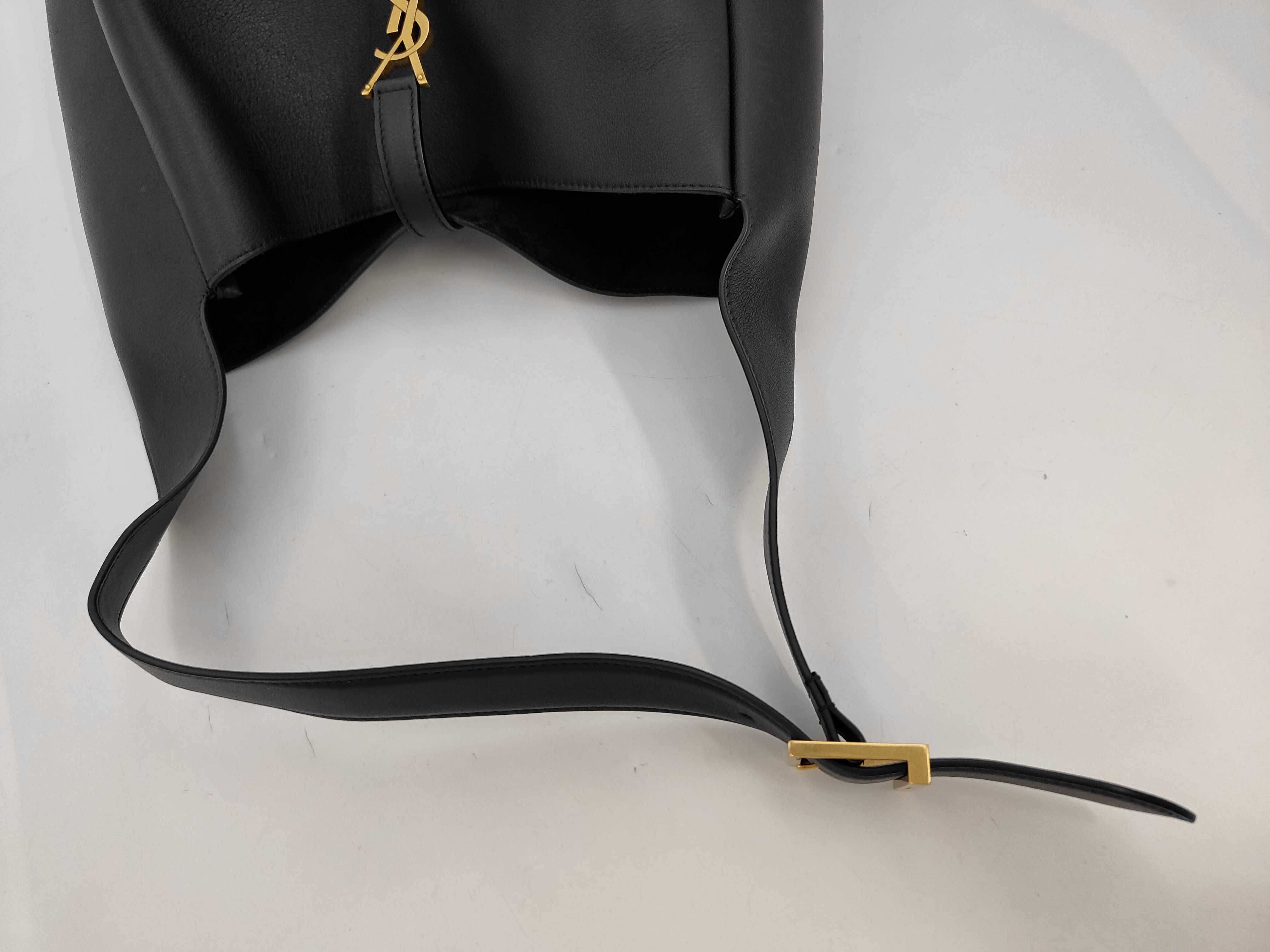 Hobo Large Underarm Bag Shoulder Bag — view 5