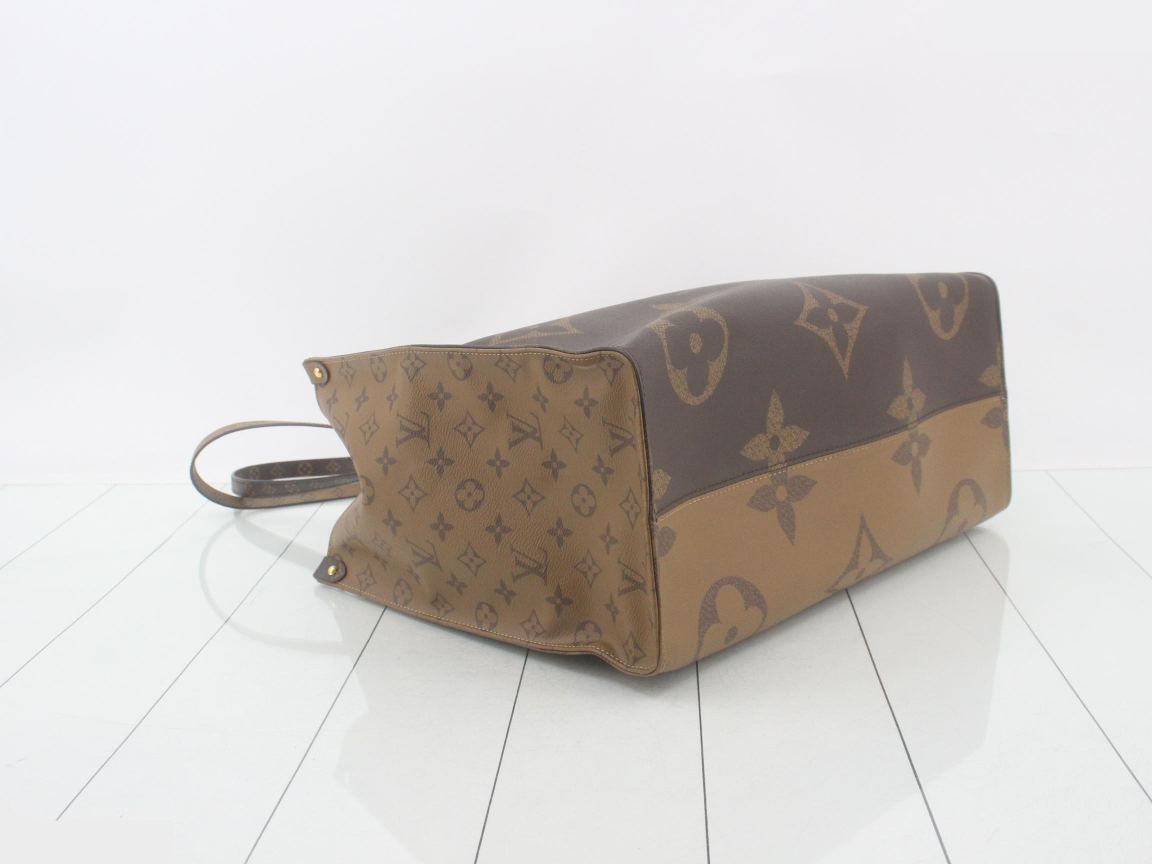 Monogram Giant Reverse OnTheGo GM 2-Way Tote Bag — view 5