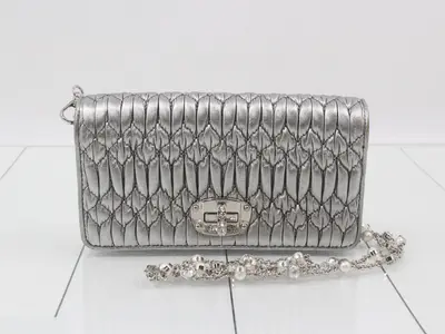 Matelassé Chain Shoulder Bag