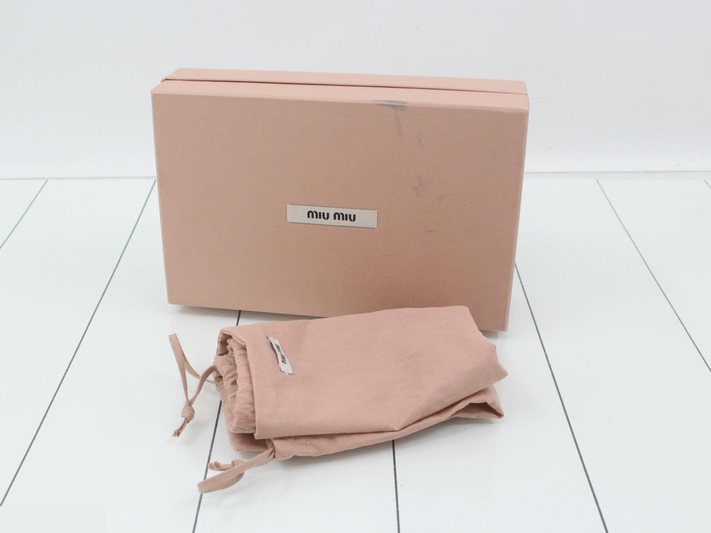 Matelassé Chain Shoulder Bag — view 5