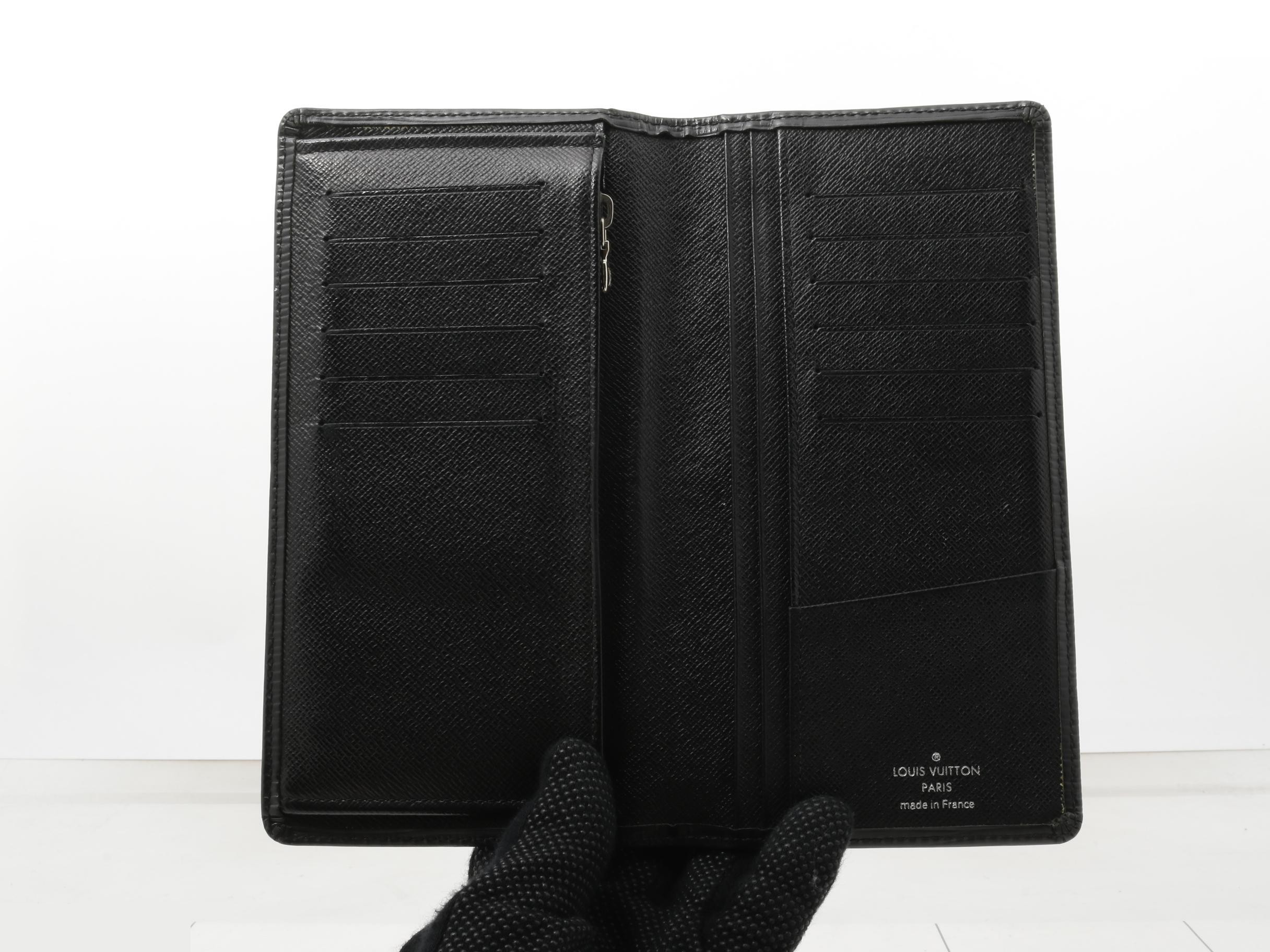 Epi Portefeuille Brazza Noir Bi-fold Long Wallet — view 4