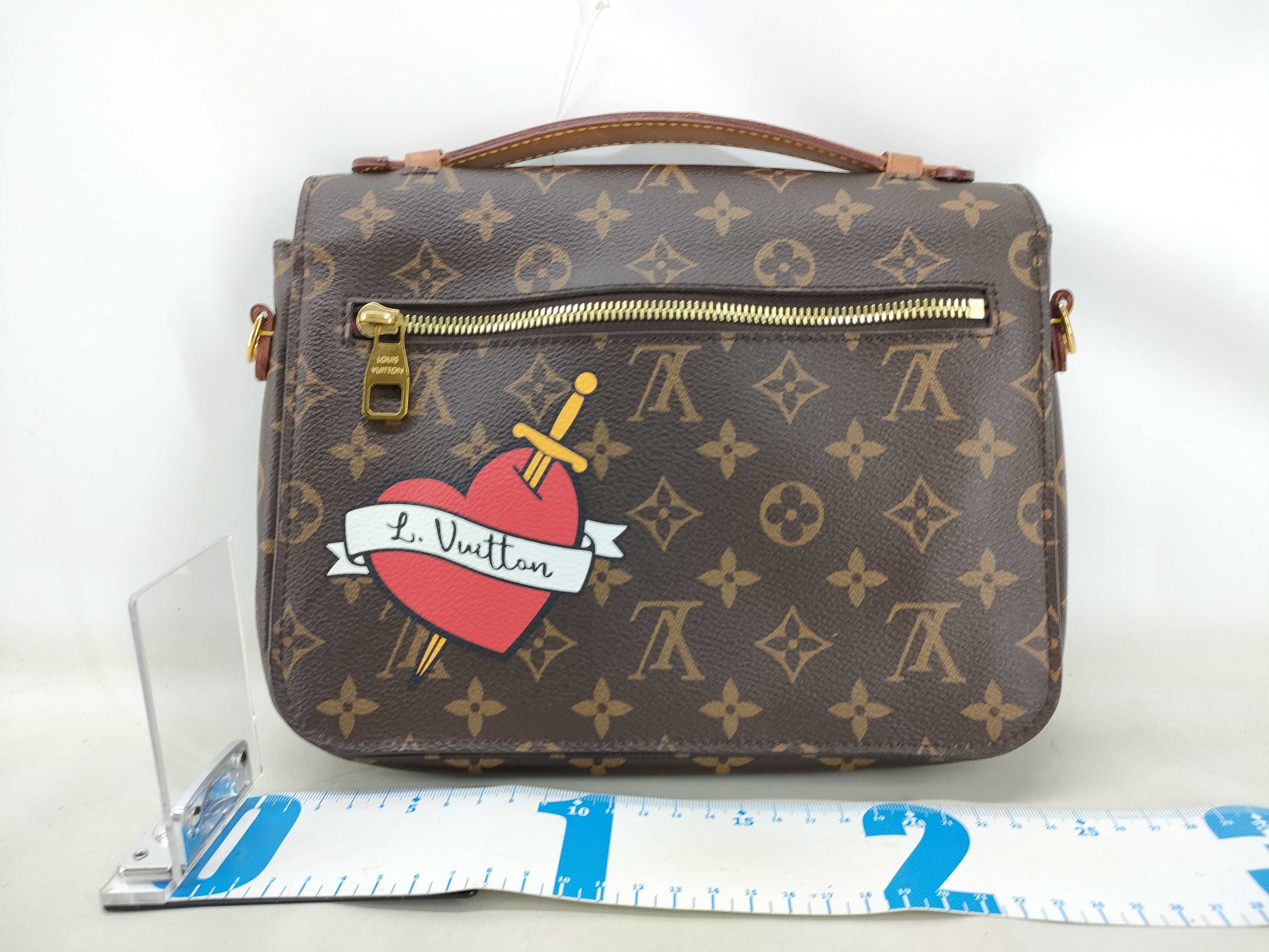 Monogram Louis Vuitton Pochette Métis Shoulder Bag — view 2