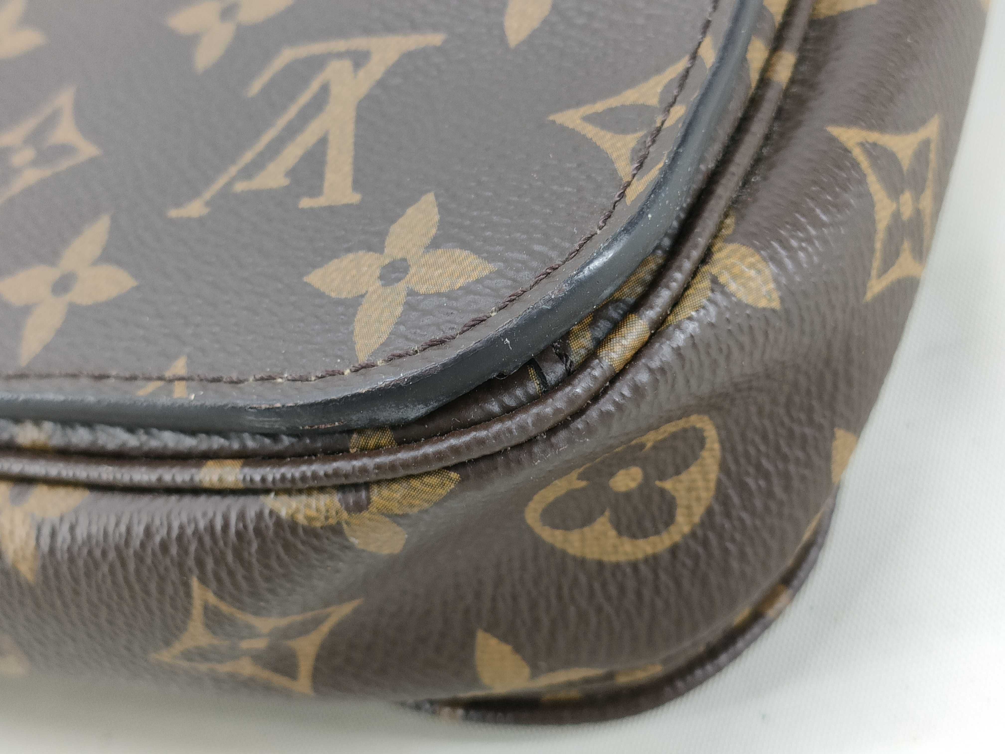 Monogram Louis Vuitton Pochette Métis Shoulder Bag — view 4