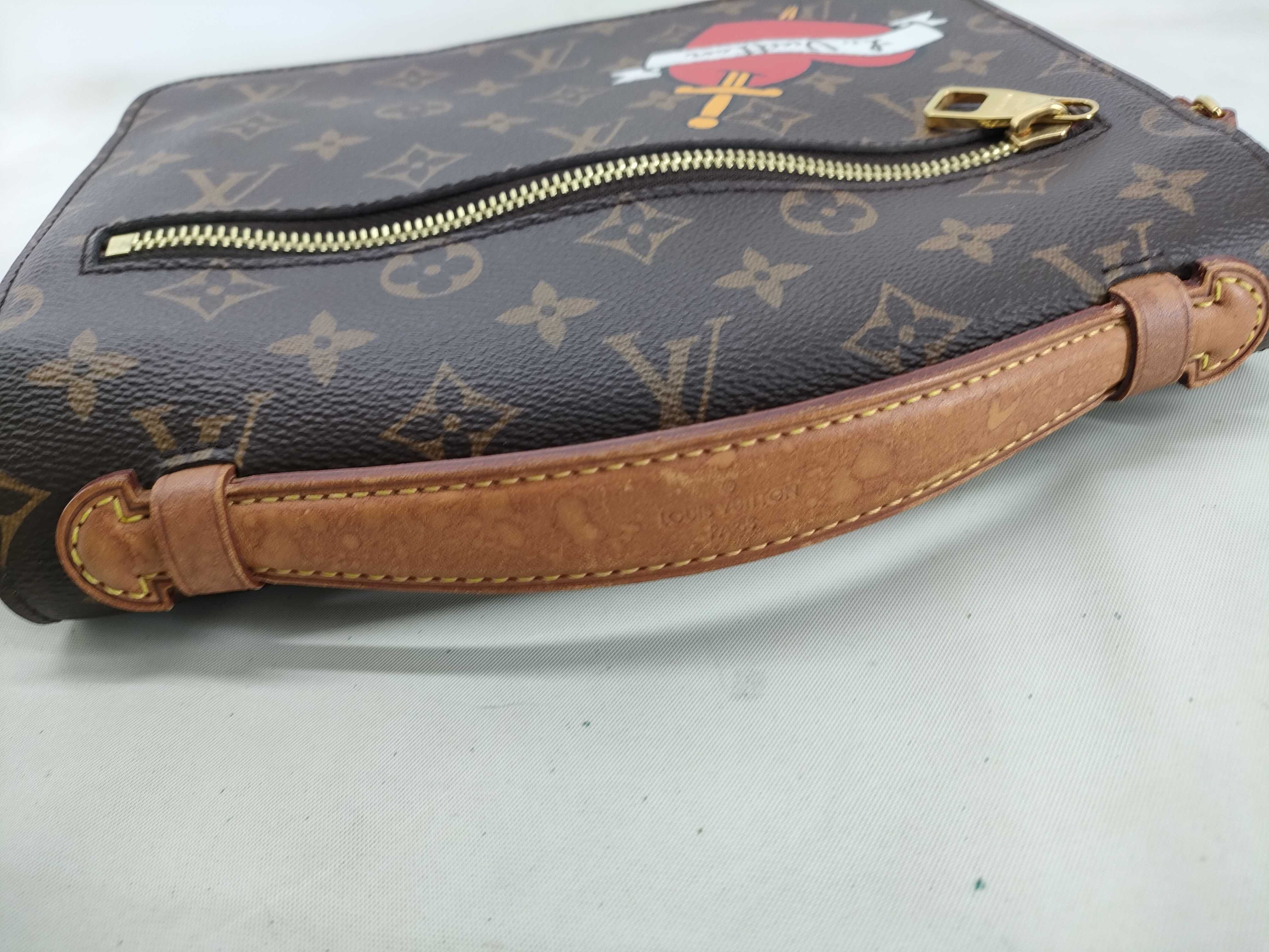 Monogram Louis Vuitton Pochette Métis Shoulder Bag — view 5