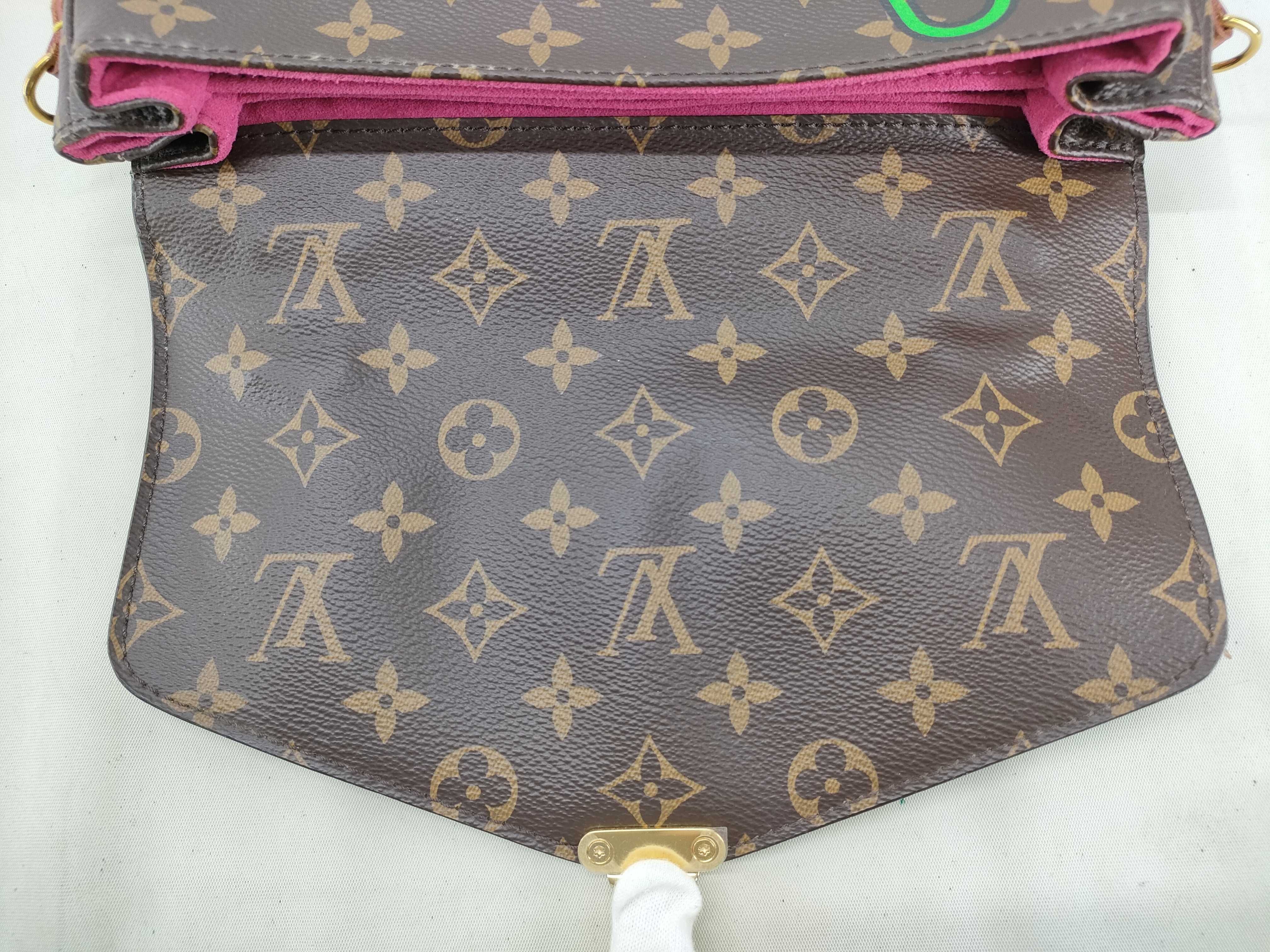 Monogram Louis Vuitton Pochette Métis Shoulder Bag — view 9
