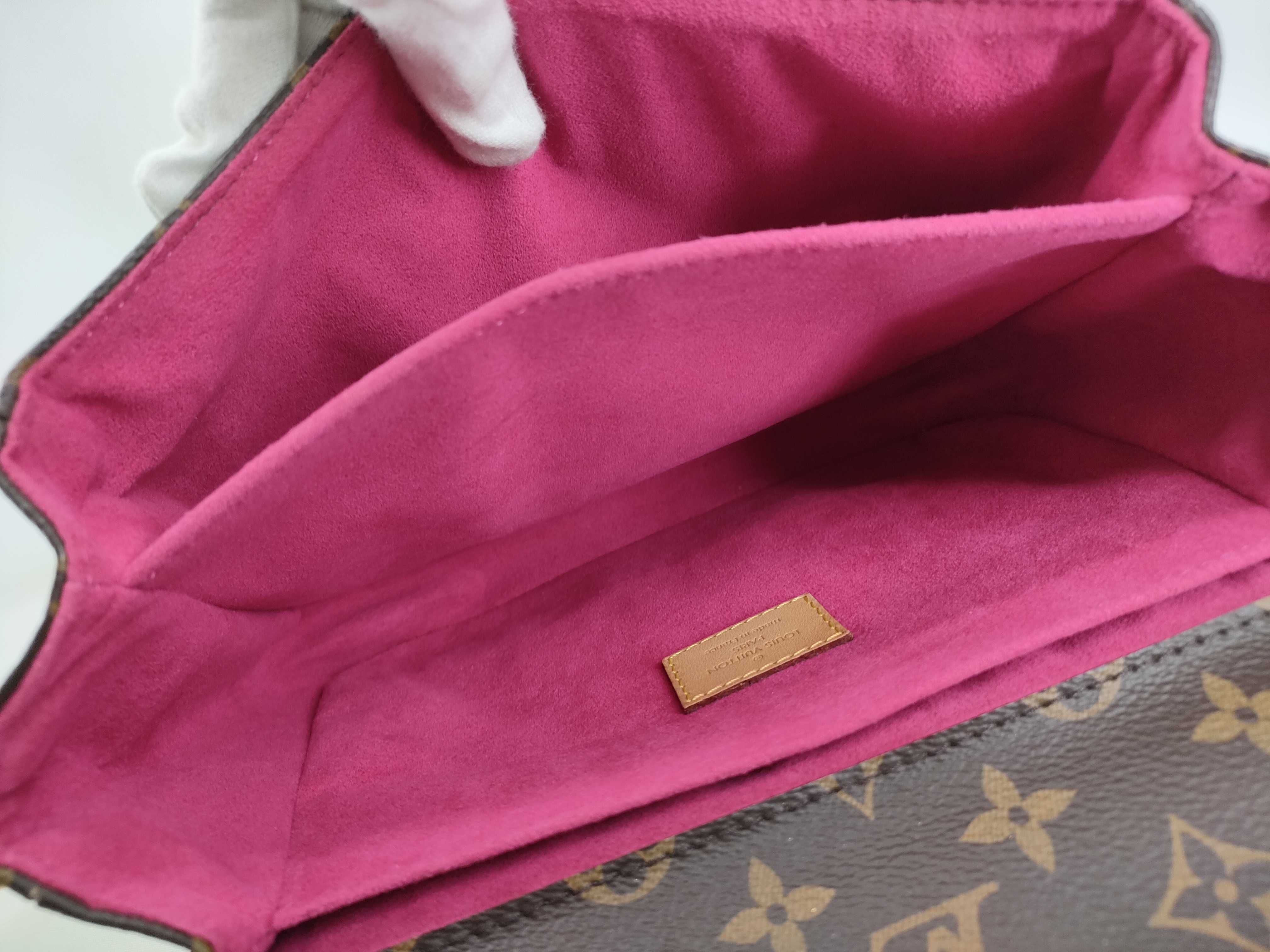 Monogram Louis Vuitton Pochette Métis Shoulder Bag — view 10