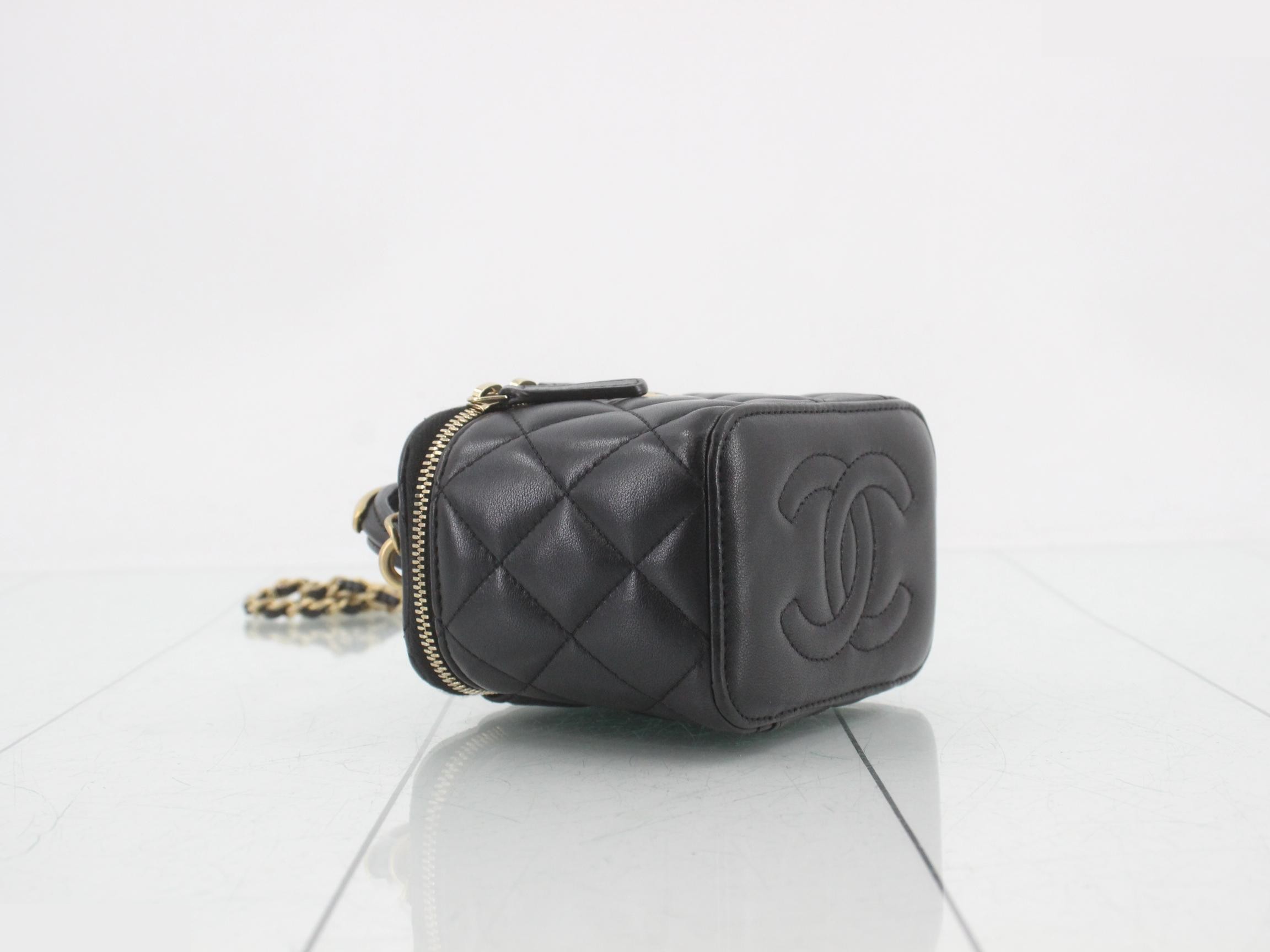 2-way Random Sticker Top Handle Shoulder Bag - Black — view 5