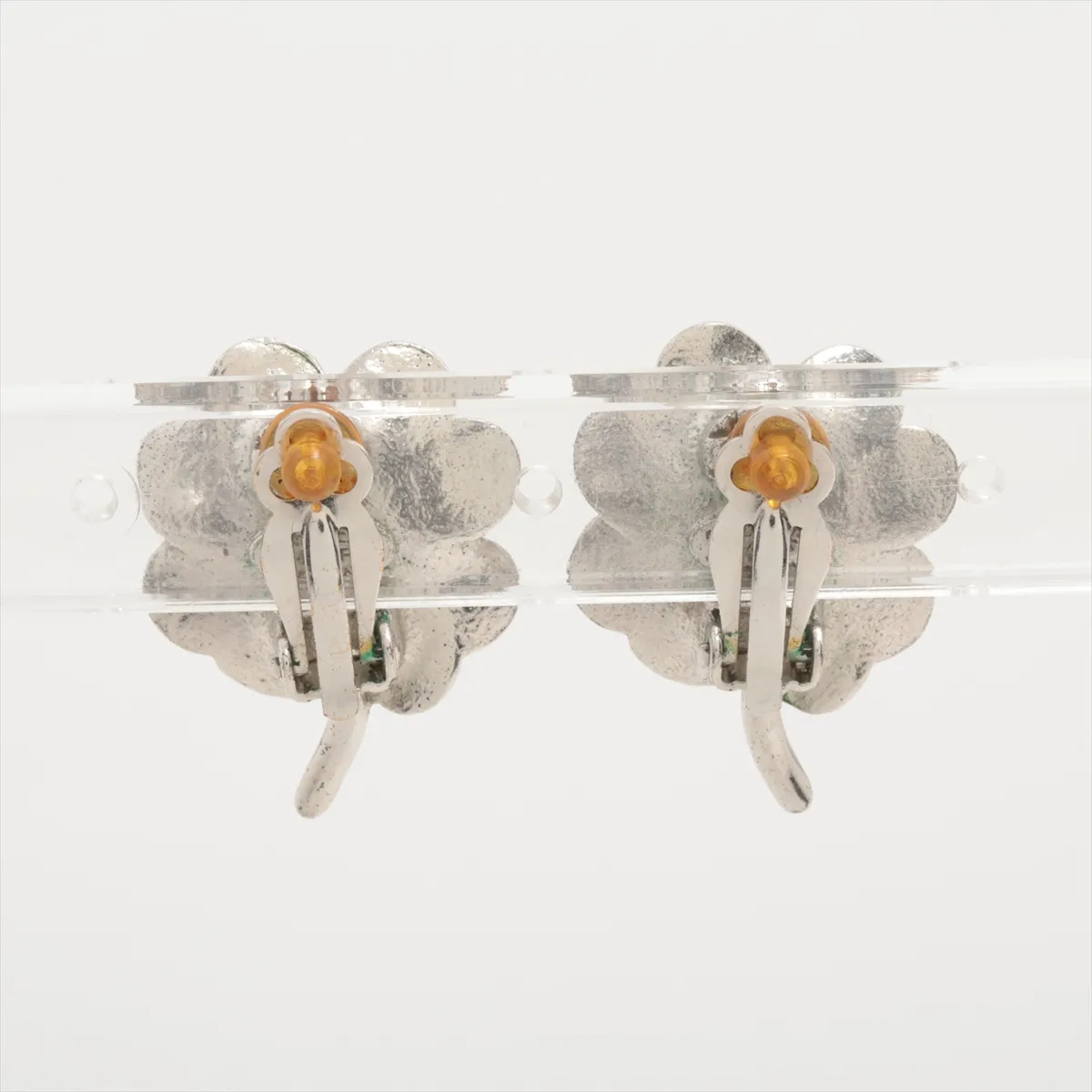 Coco Mark Clover 04P Earrings (Pair) GP x Rhinestone Silver. — view 2