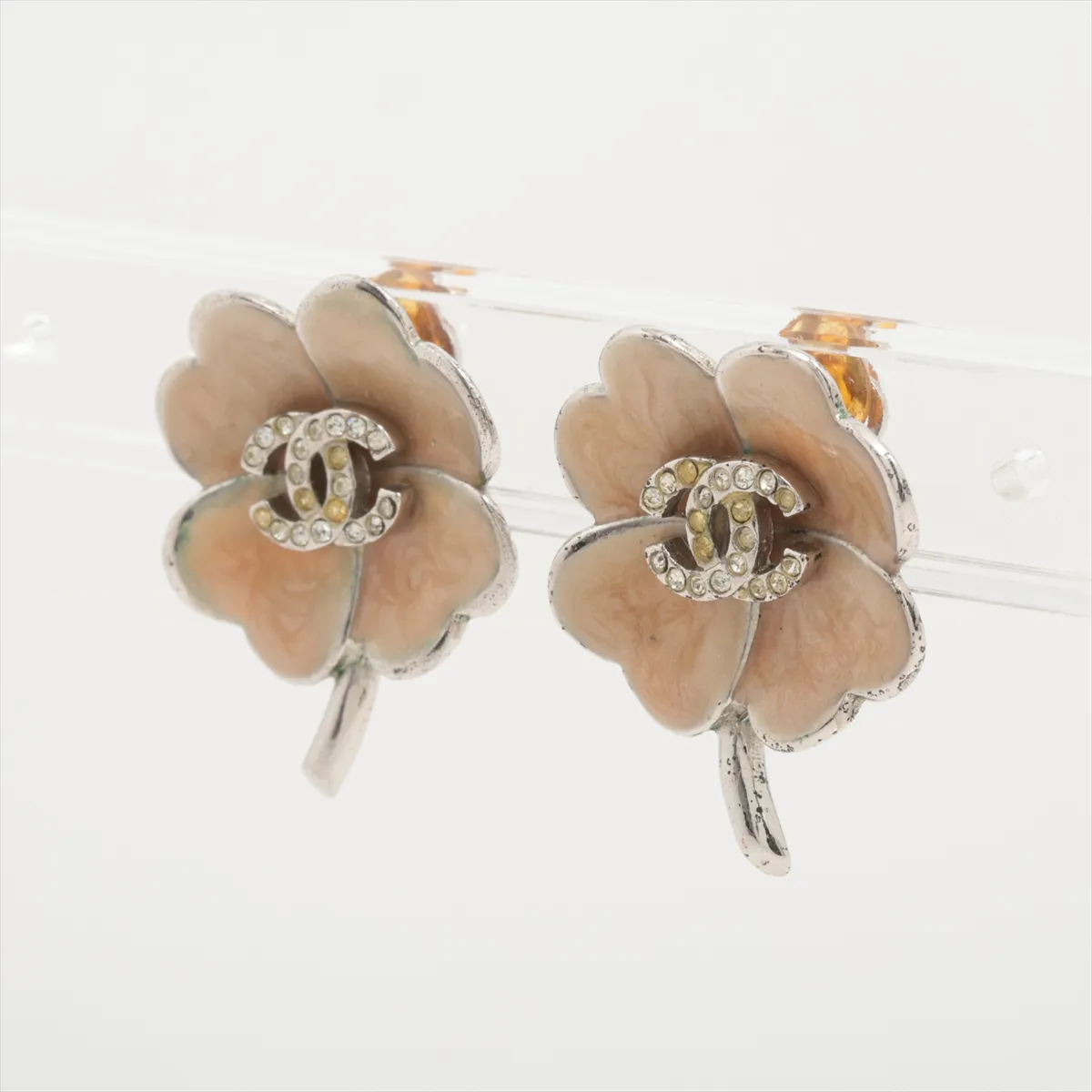 Coco Mark Clover 04P Earrings (Pair) GP x Rhinestone Silver. — view 3