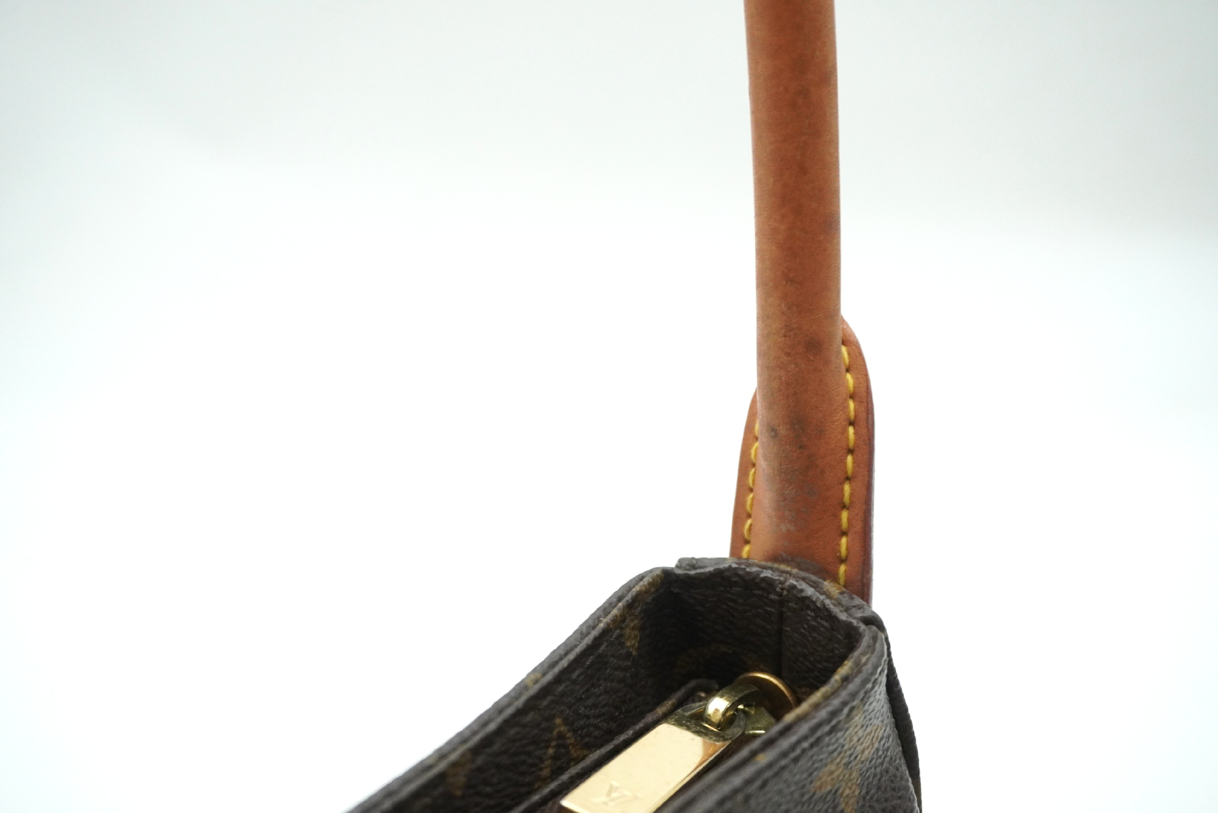 Monogram Looping MM M51146 Shoulder Bag — view 12
