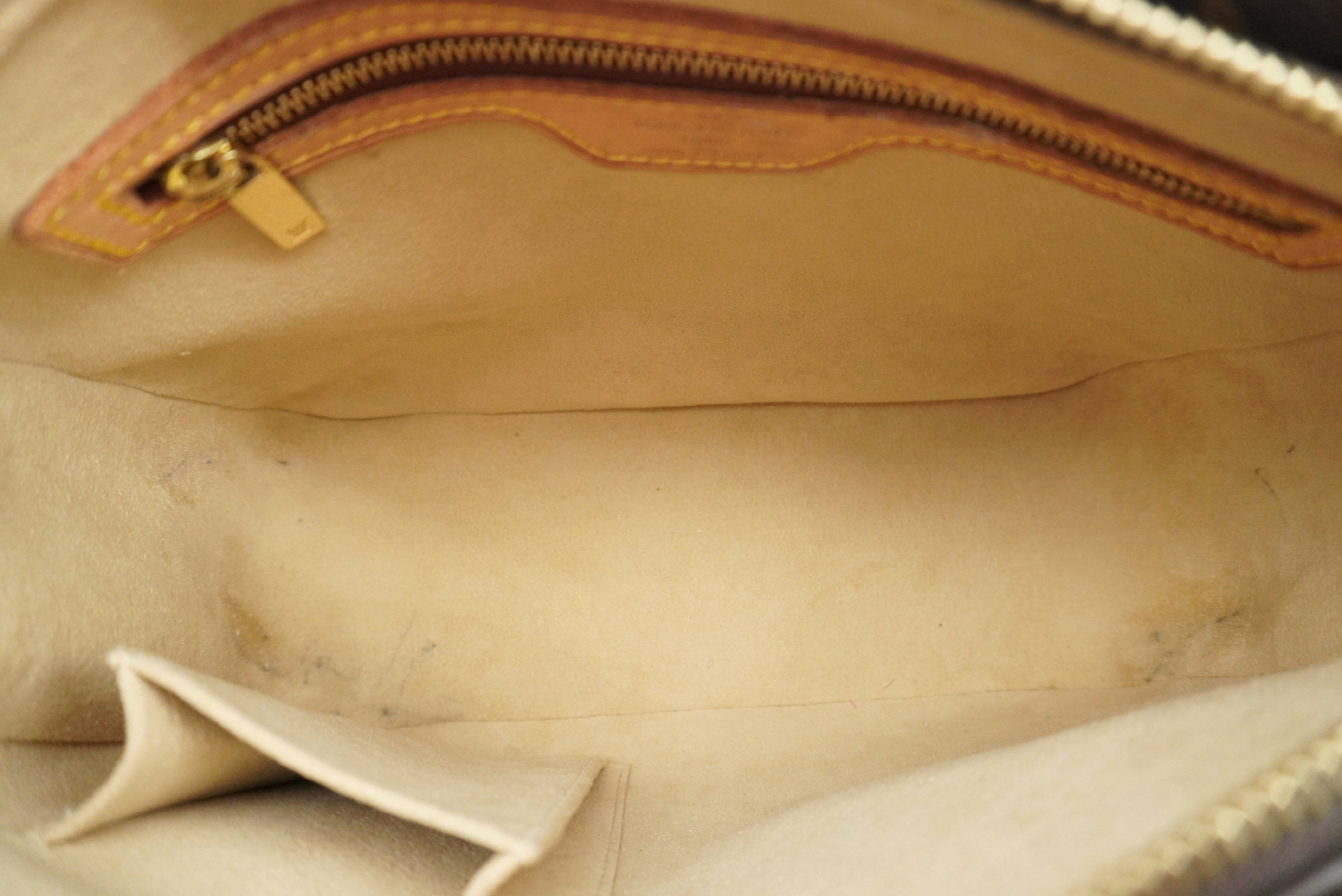 Monogram Looping MM M51146 Shoulder Bag — view 14