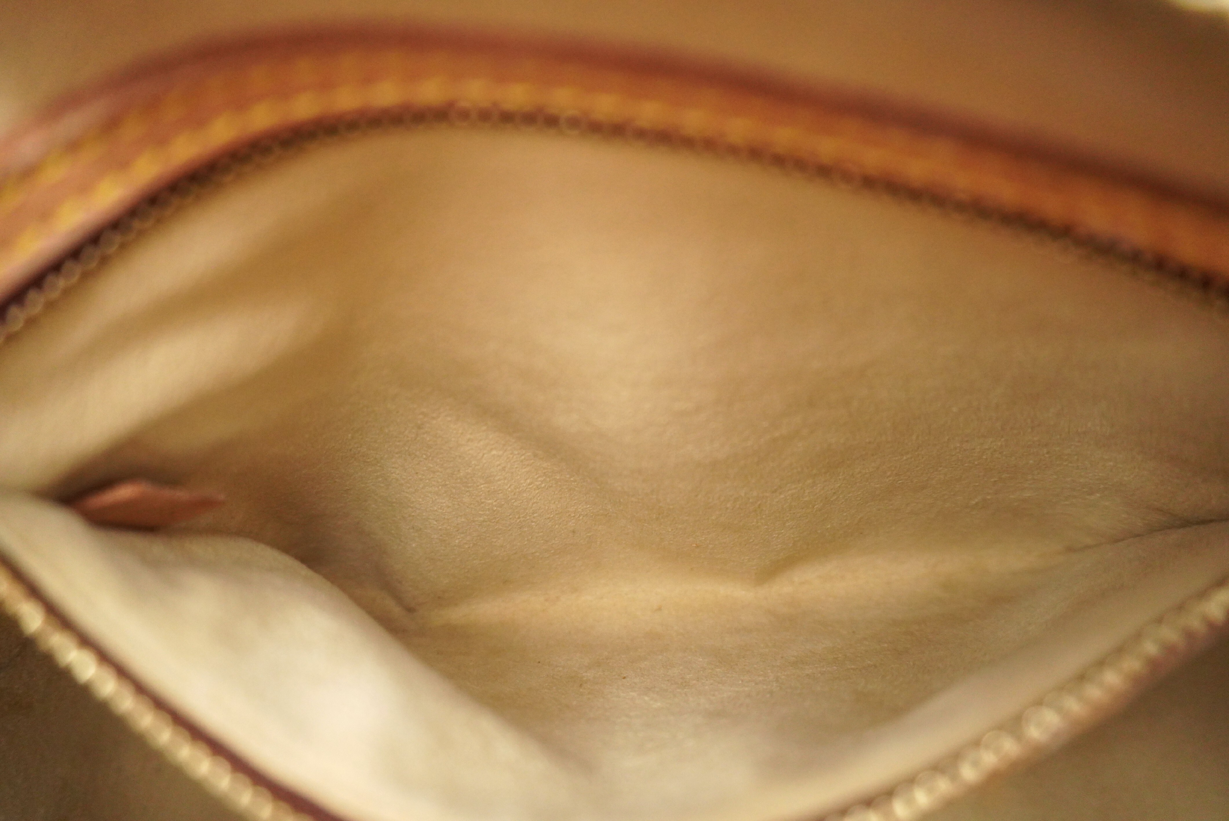 Monogram Looping MM M51146 Shoulder Bag — view 15