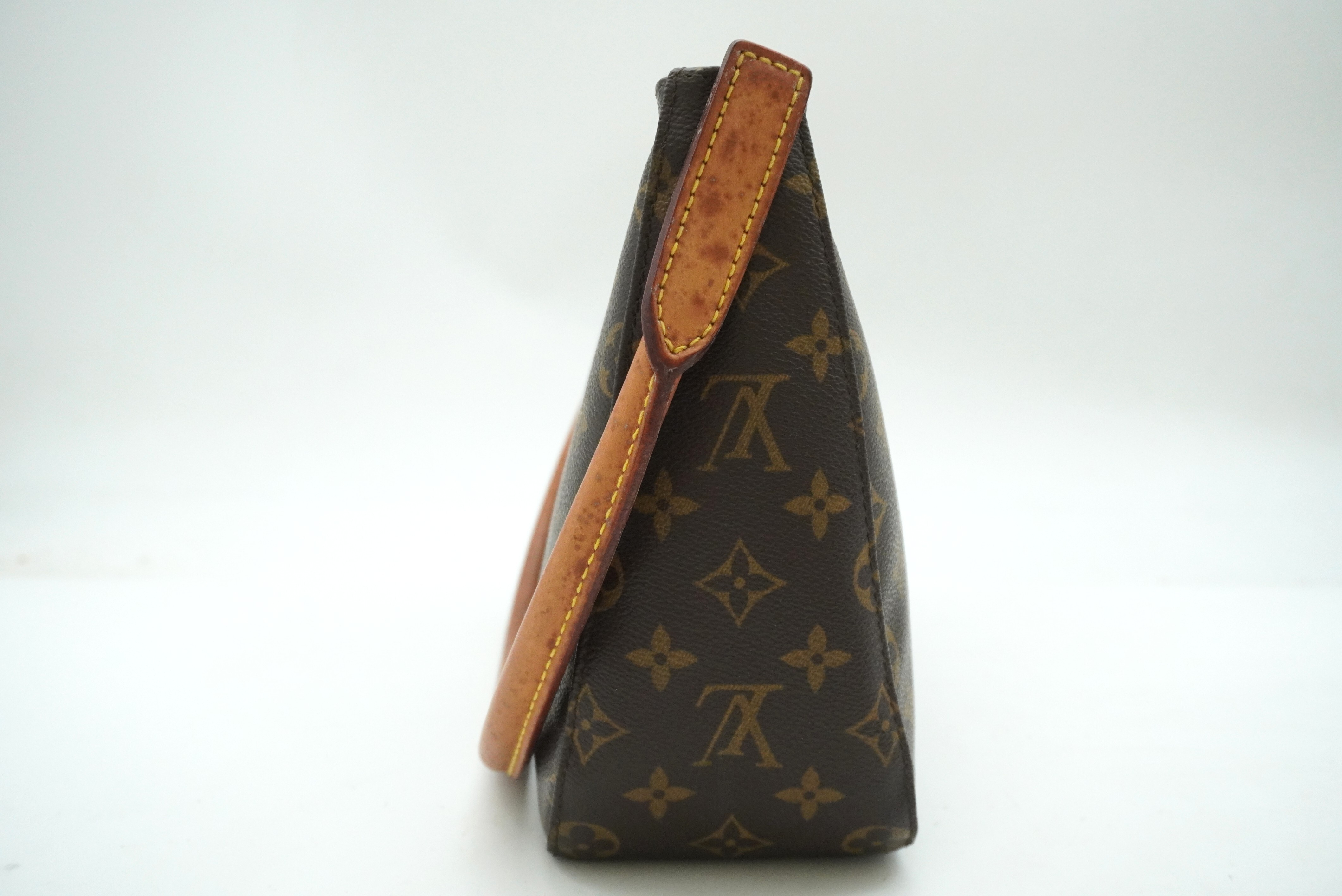 Monogram Looping MM M51146 Shoulder Bag — view 3