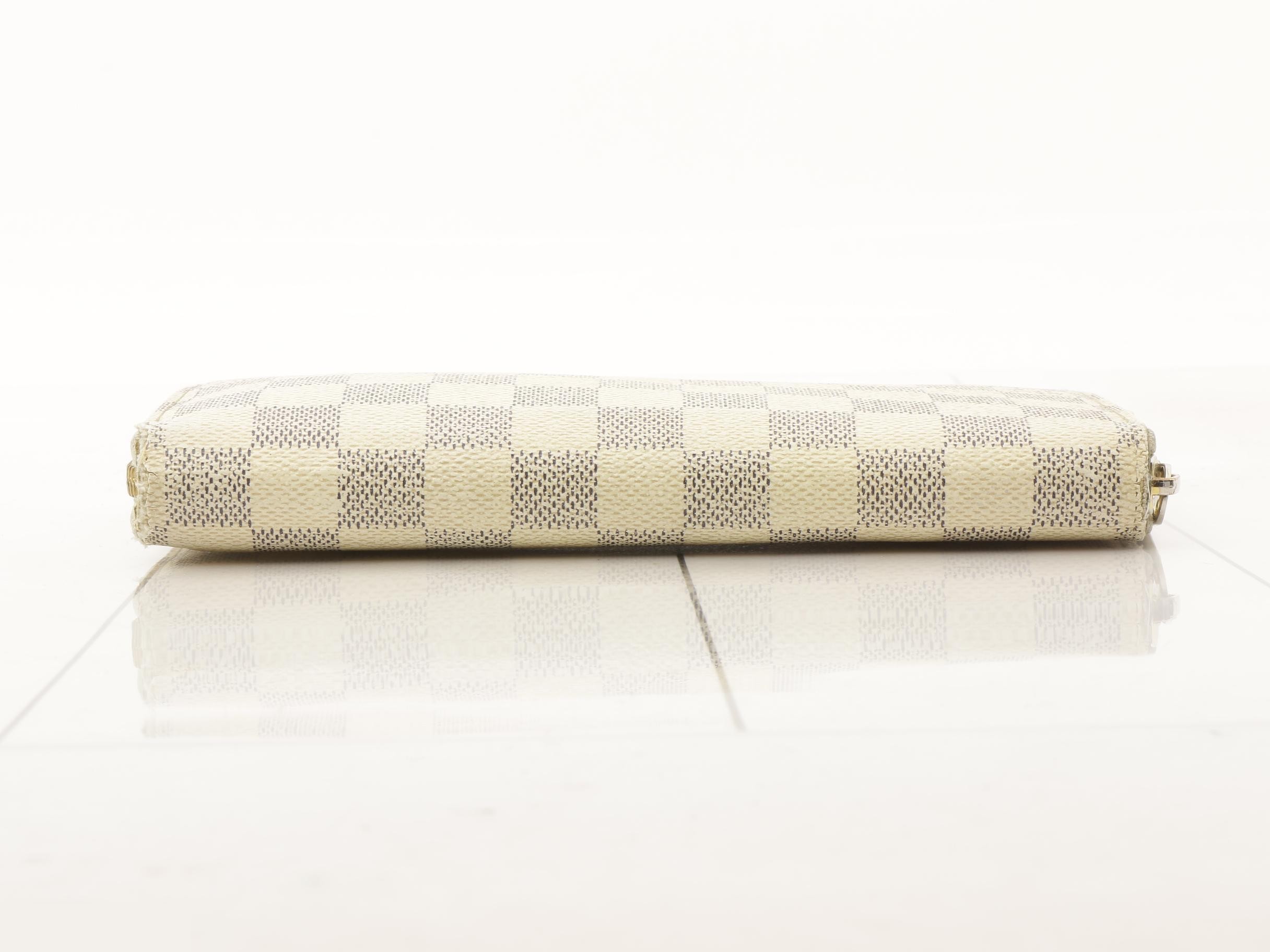 N60019 Zippy Wallet — view 3
