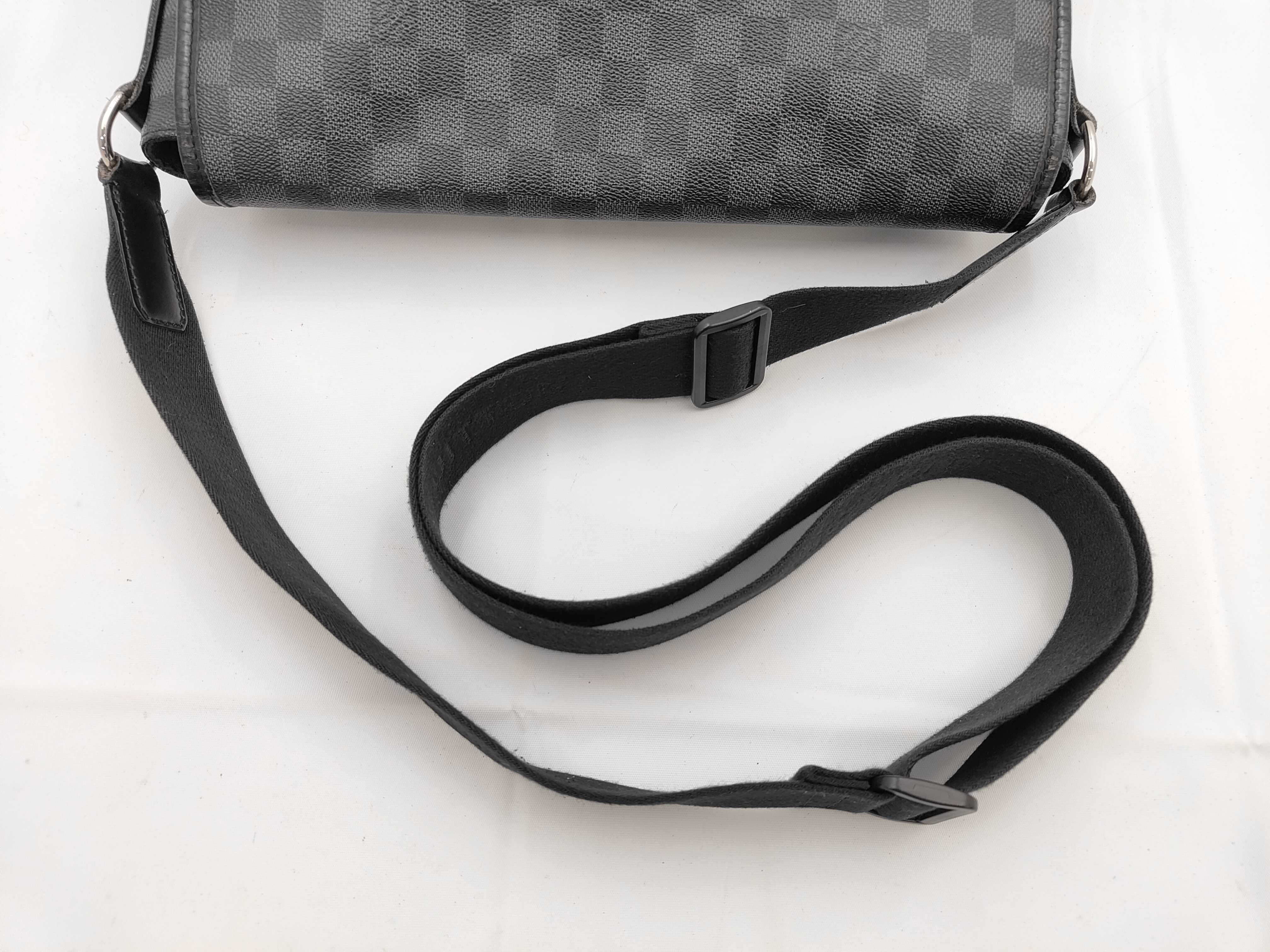 LV Damier Shoulder Bag — view 3