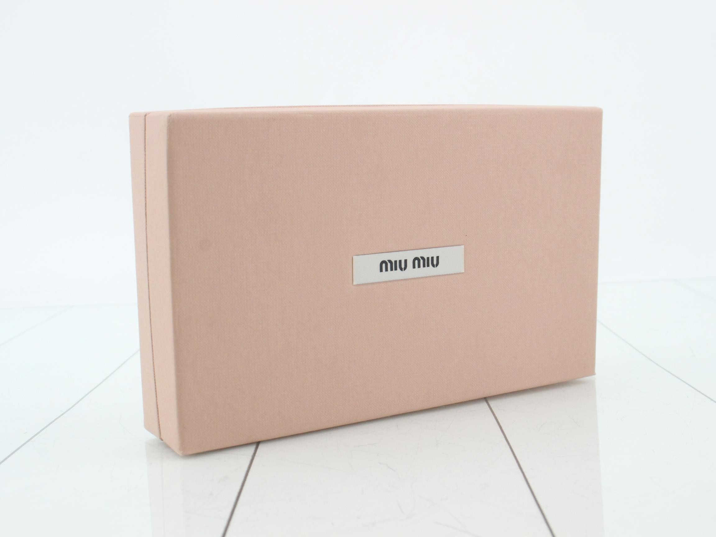 Matelassé wallet, with box. — view 5