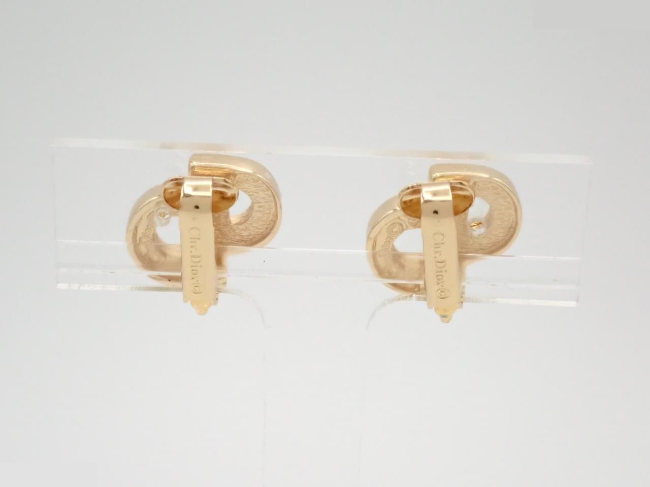 gold — view 2