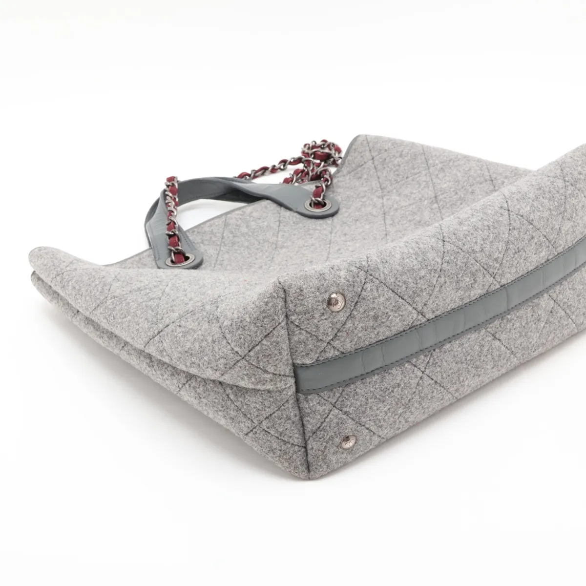 Matelassé Felt x Lambskin 2-Way Tote Bag, Gray with Gunmetal Hardware — view 4