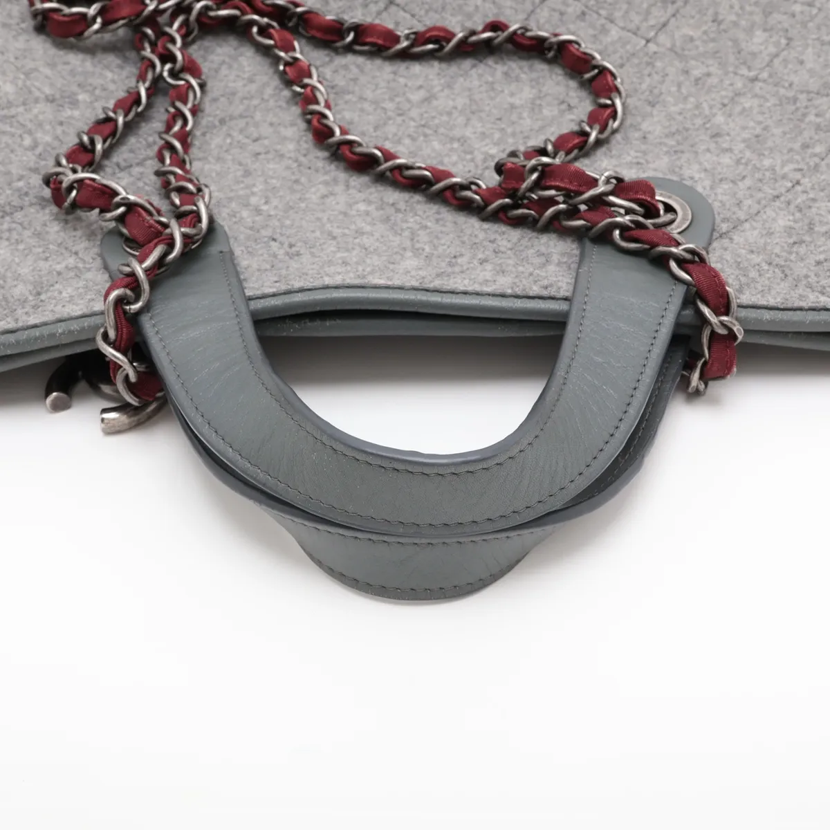 Matelassé Felt x Lambskin 2-Way Tote Bag, Gray with Gunmetal Hardware — view 5