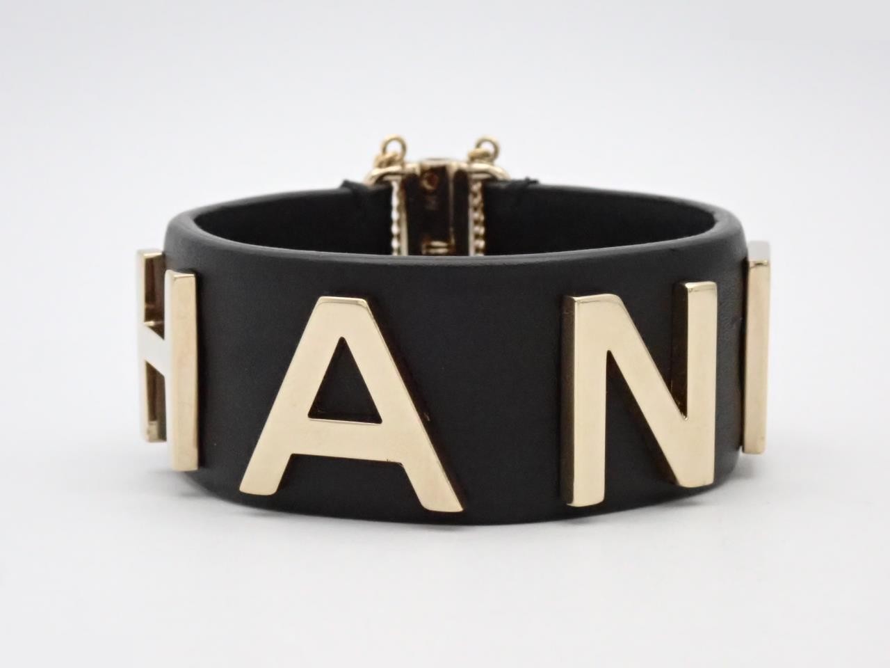 bangle B18B logo black x gold leather