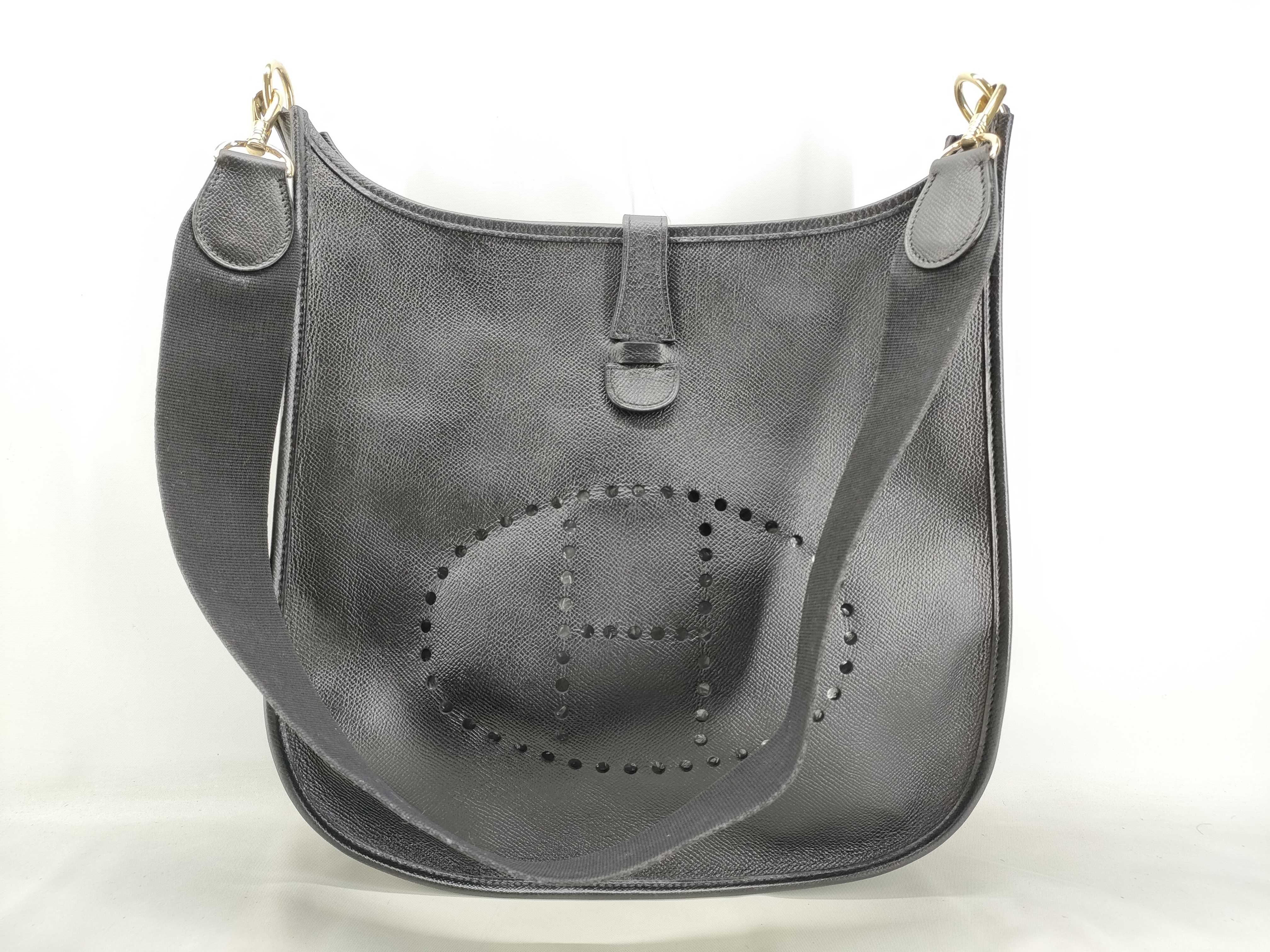 Evelyne Shoulder Bag