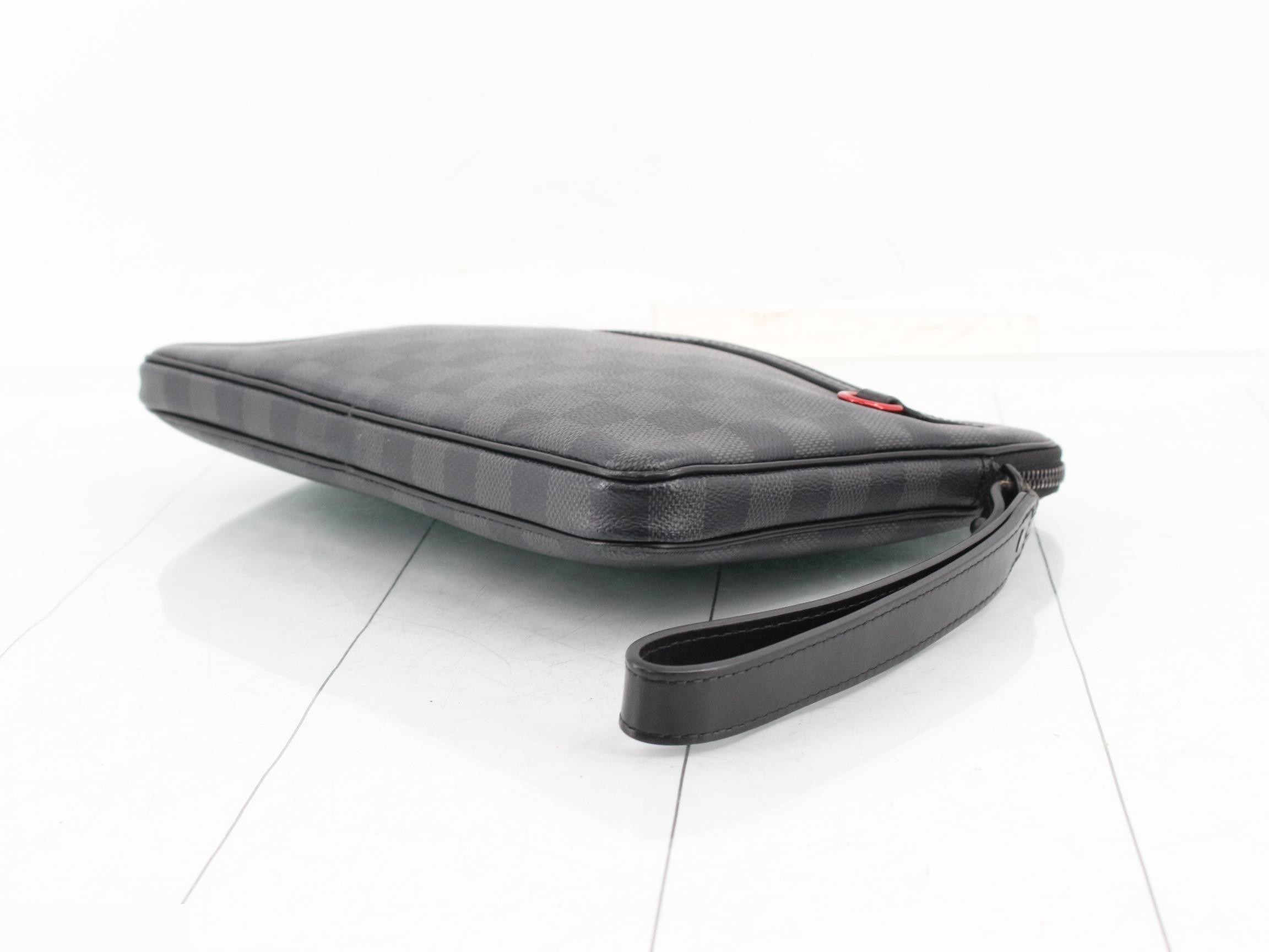 LV Damier Graphite Utility Supple Clutch Bag N60324 — view 6