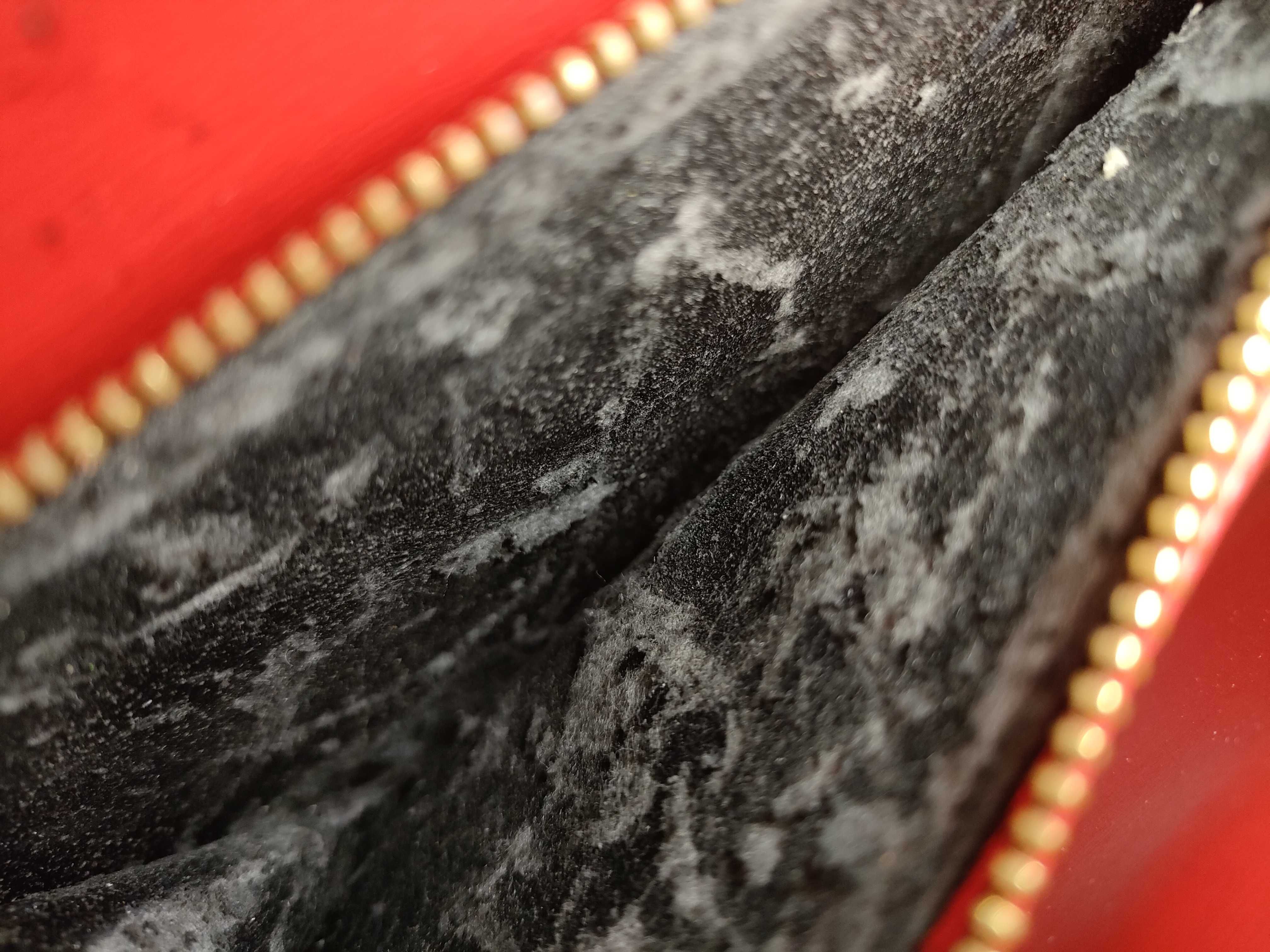 Epi Louis Vuitton M52377 Malesherbes Handbag Epi Castilian Red Leather Handbag — view 11