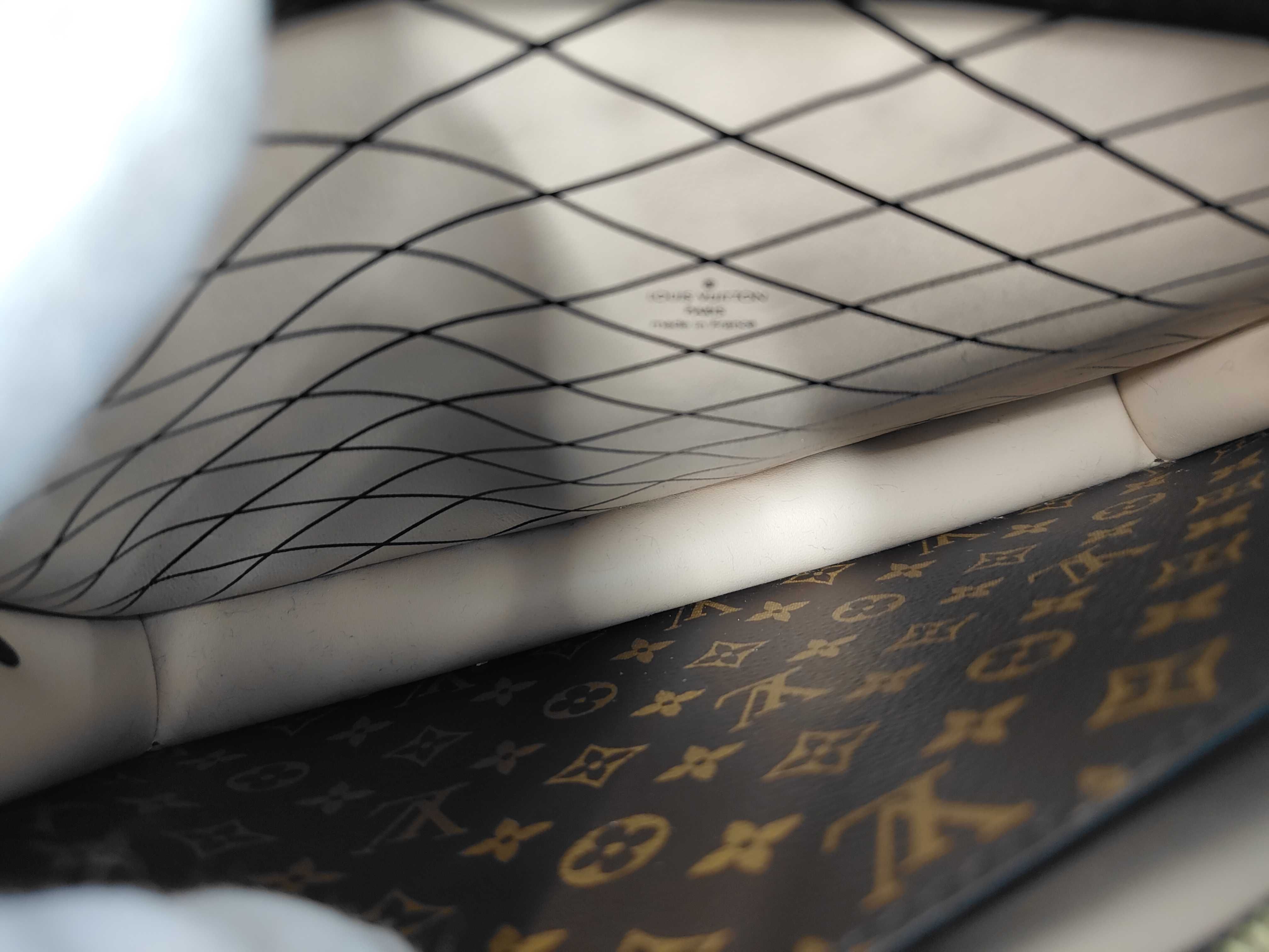Monogram Reverse Trunk Clutch M43596 RFID Shoulder Bag — view 9