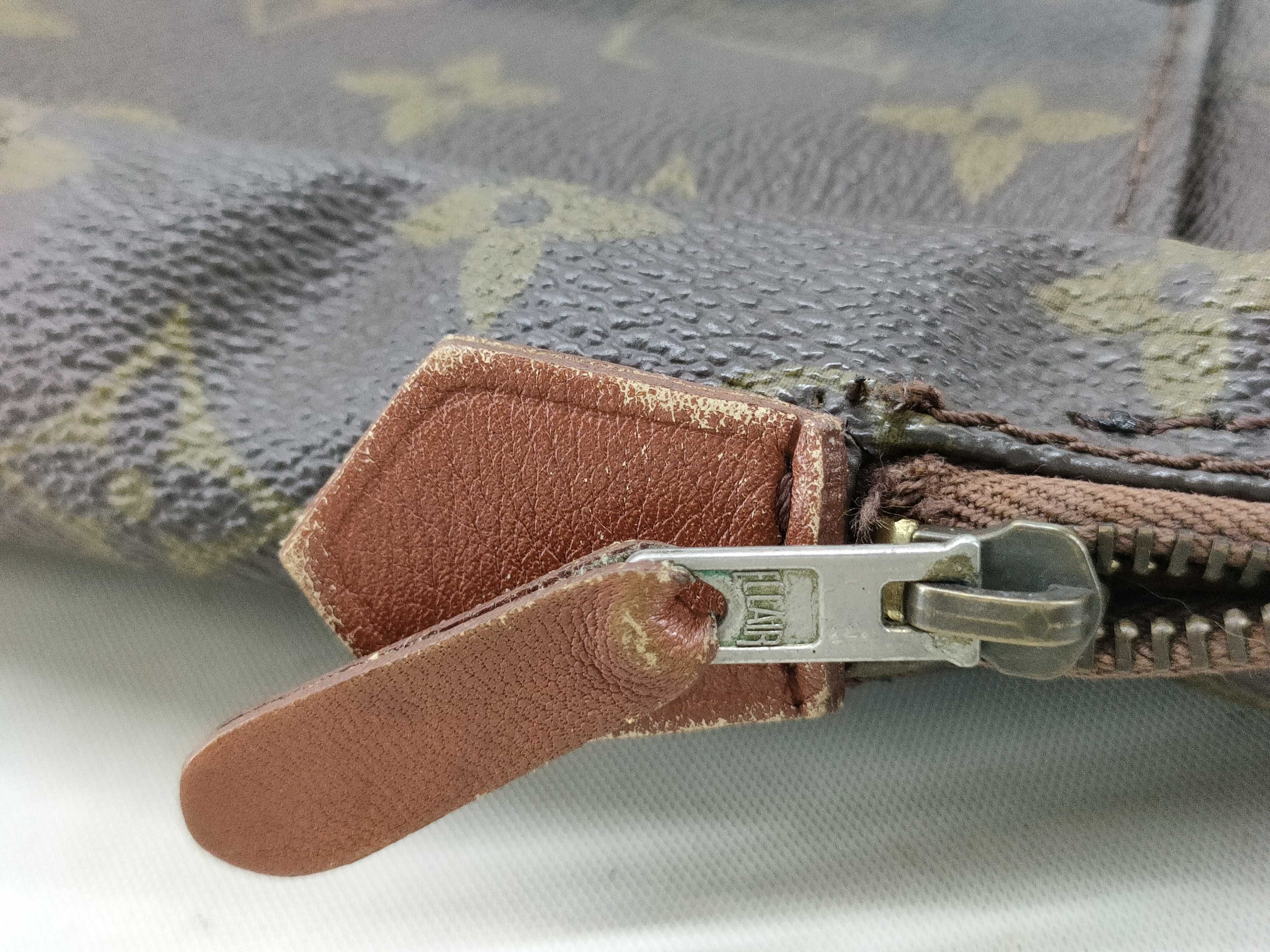 Monogram Louis Vuitton Shoulder Bag — view 15