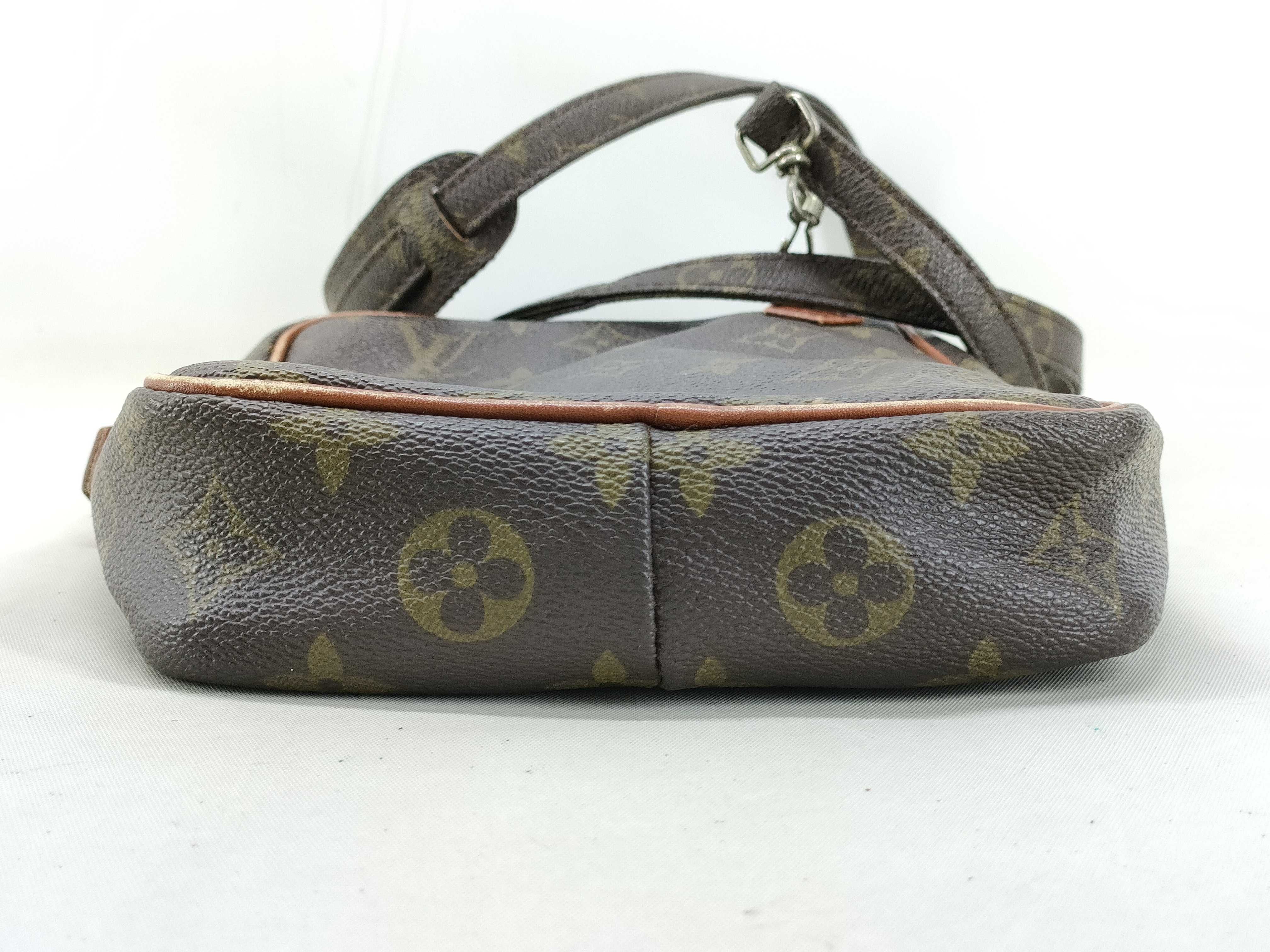 Monogram Louis Vuitton Shoulder Bag — view 3